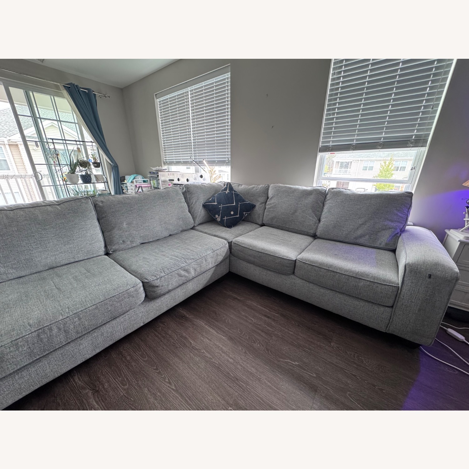 Raymour & Flanigan Light Gray 3+ Piece Sectional - image-4
