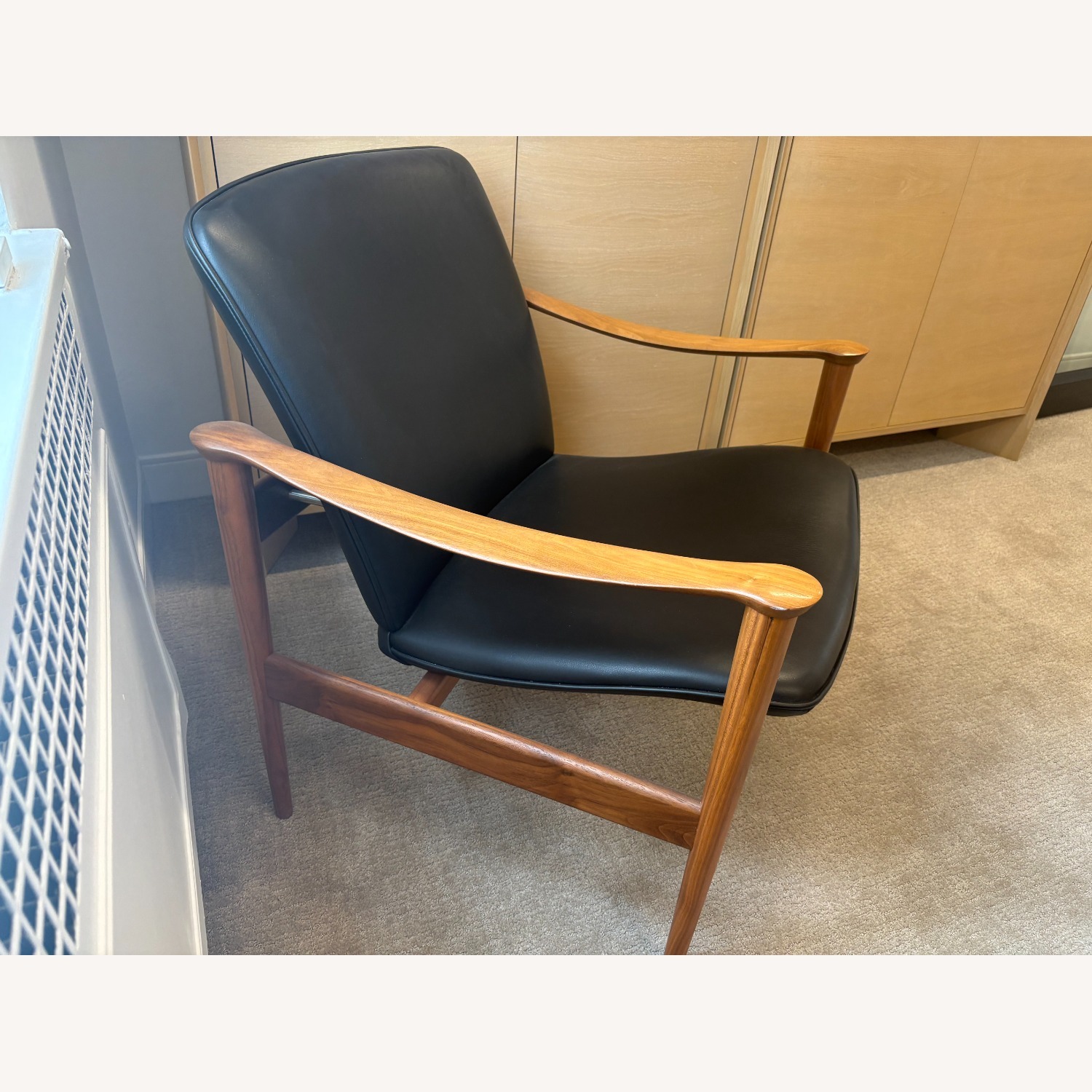 Design Within Reach Modell 711 Leather Chair - image-2