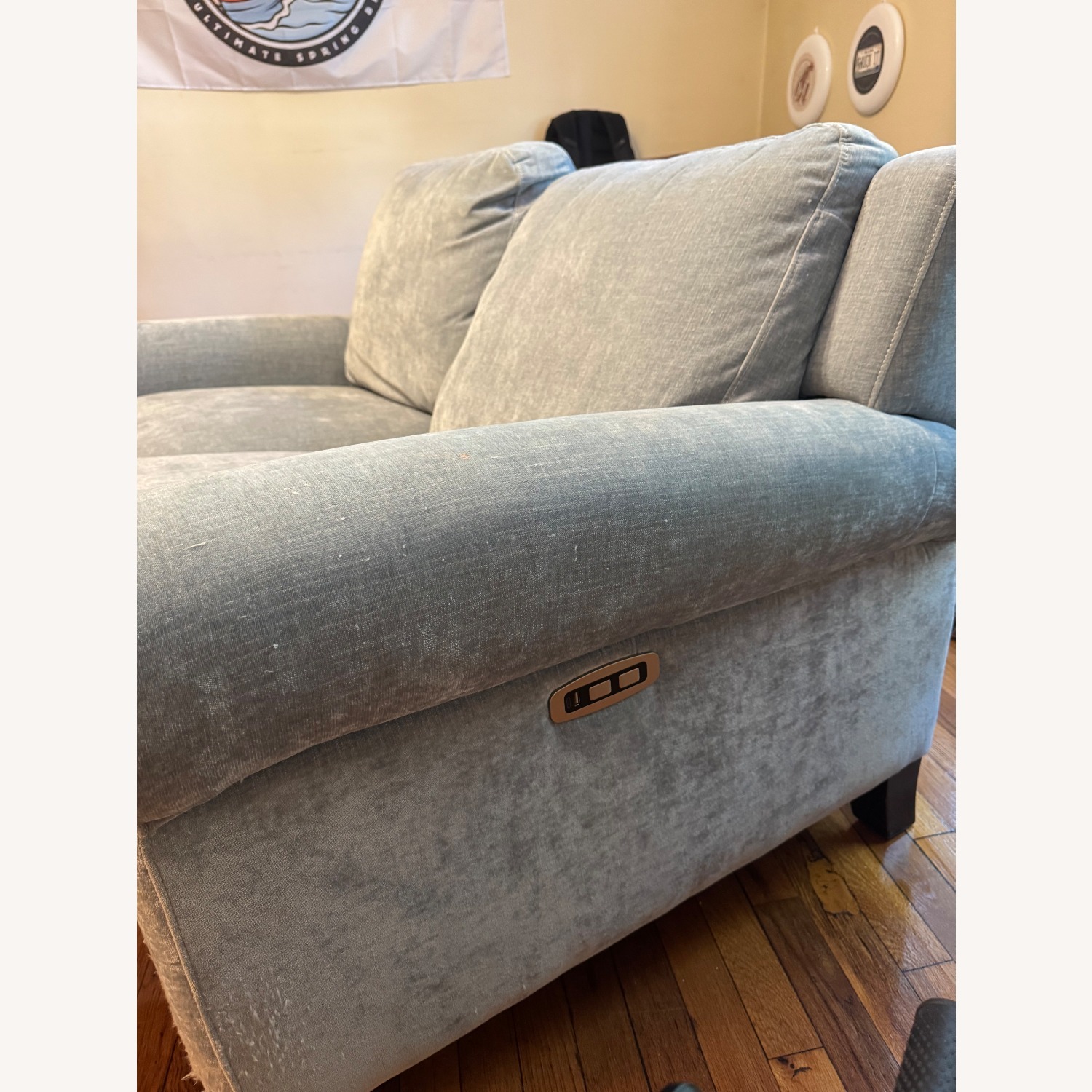 Raymour & Flanigan Moorea Blue Powered Reclining Loveseat - image-5