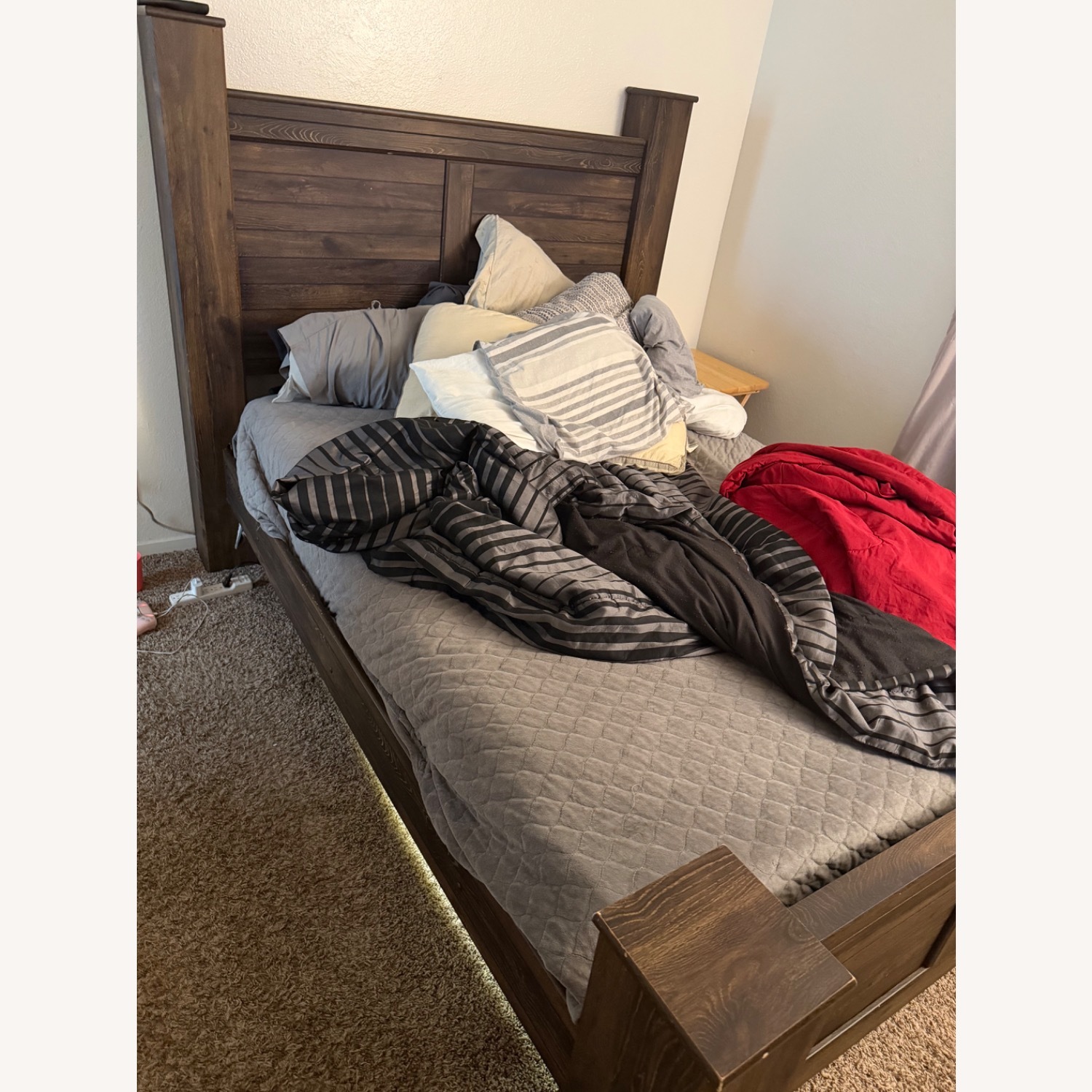 Light Gray Wood Queen Bed - image-3