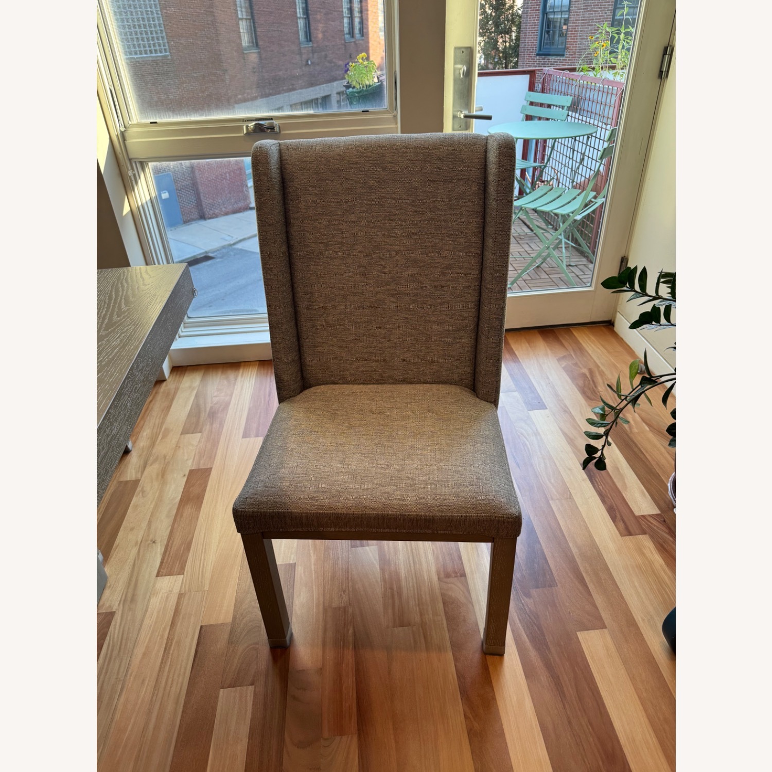 Fawnburg Light Gray Dining Set - image-2
