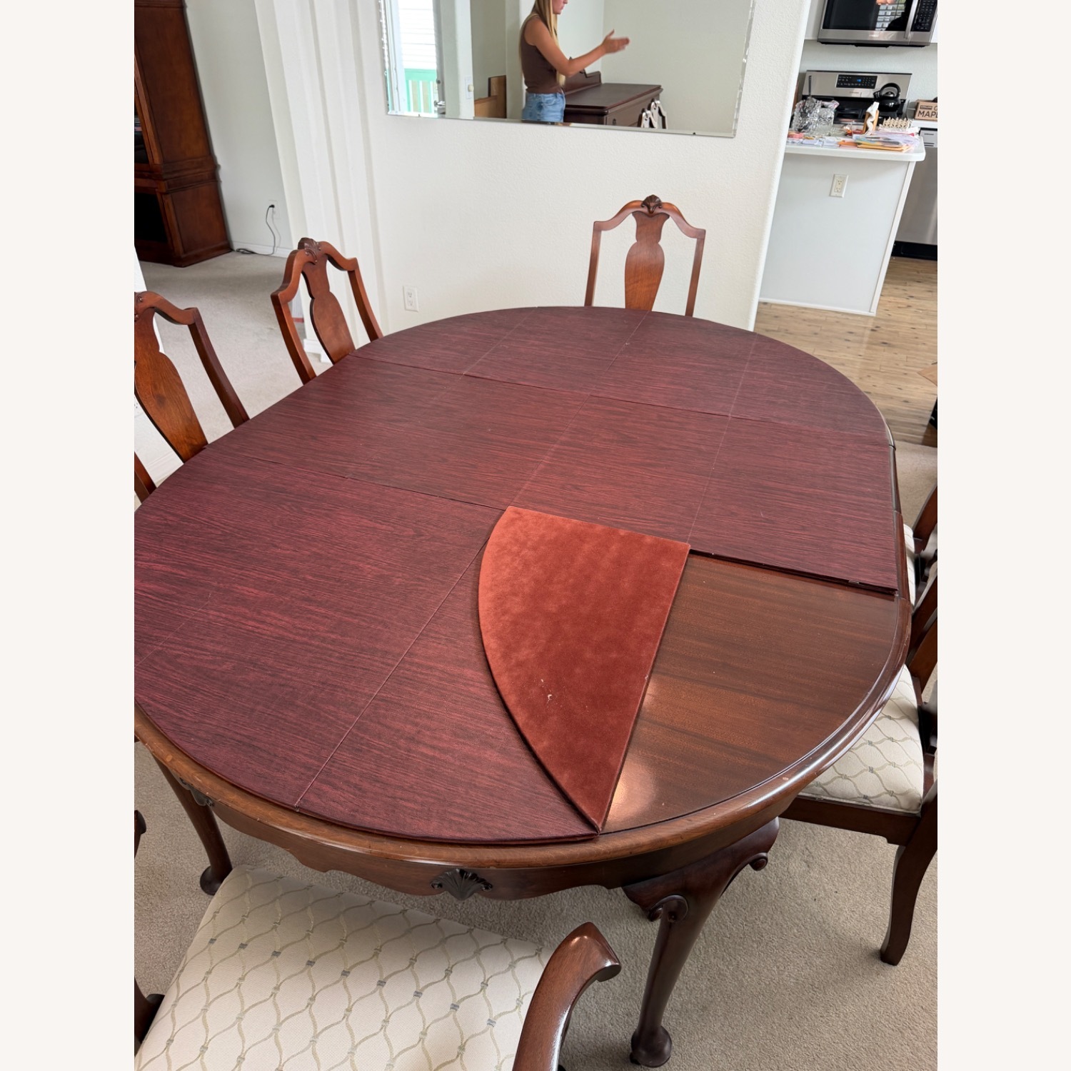 Vintage Queen Anne Mahogany Dining Table Set - image-2