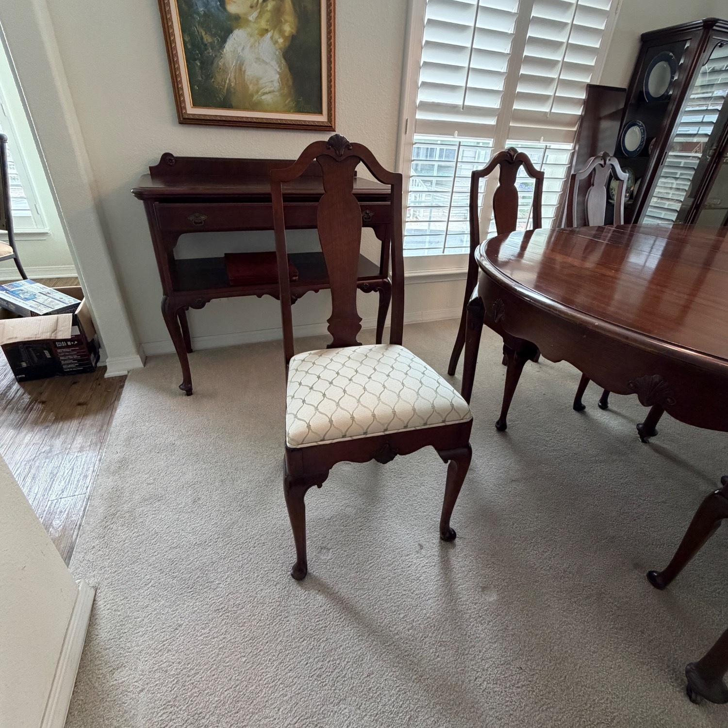 Vintage Queen Anne Mahogany Dining Table Set - image-6
