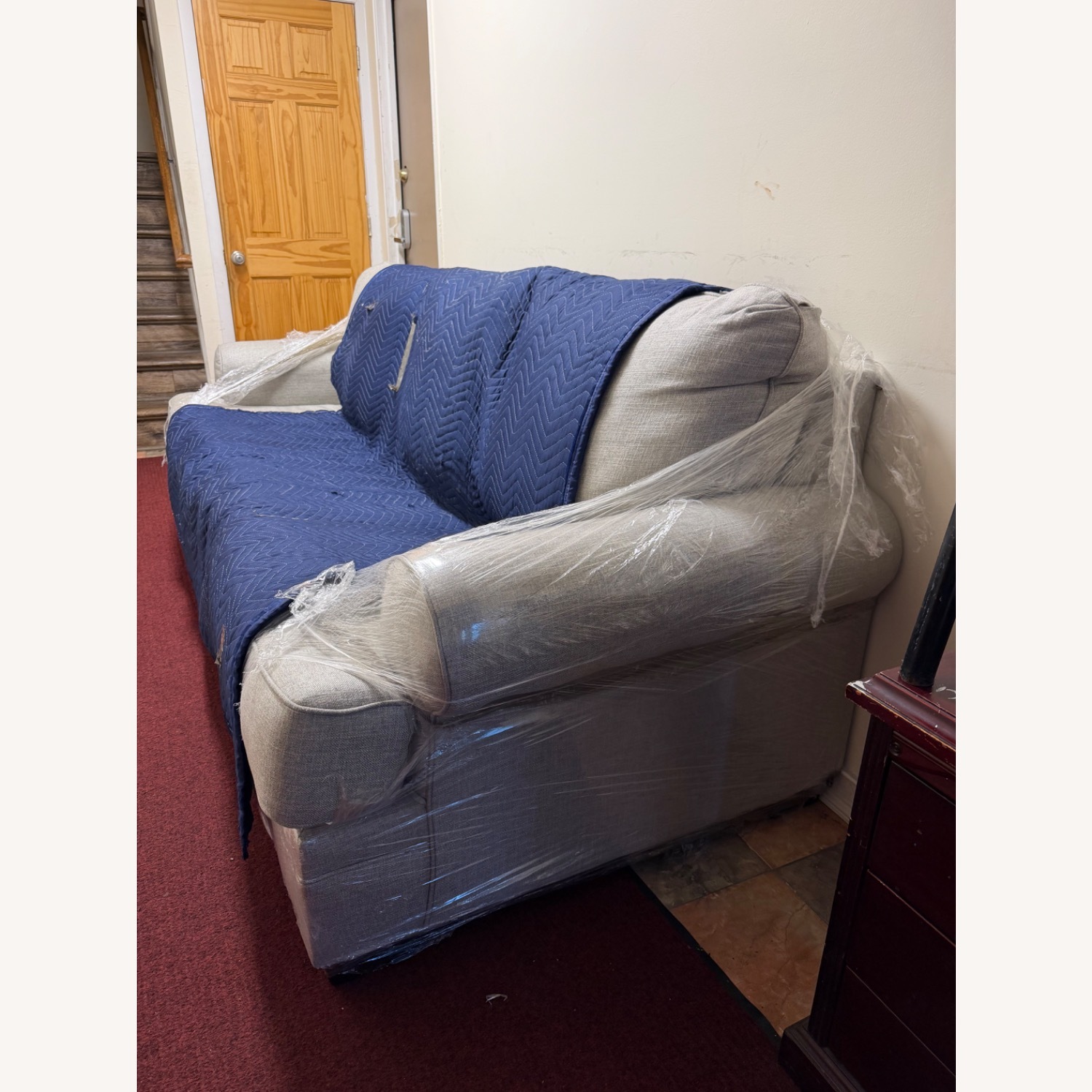 Antonlini Queen Sofa Bed with Pillows - image-4