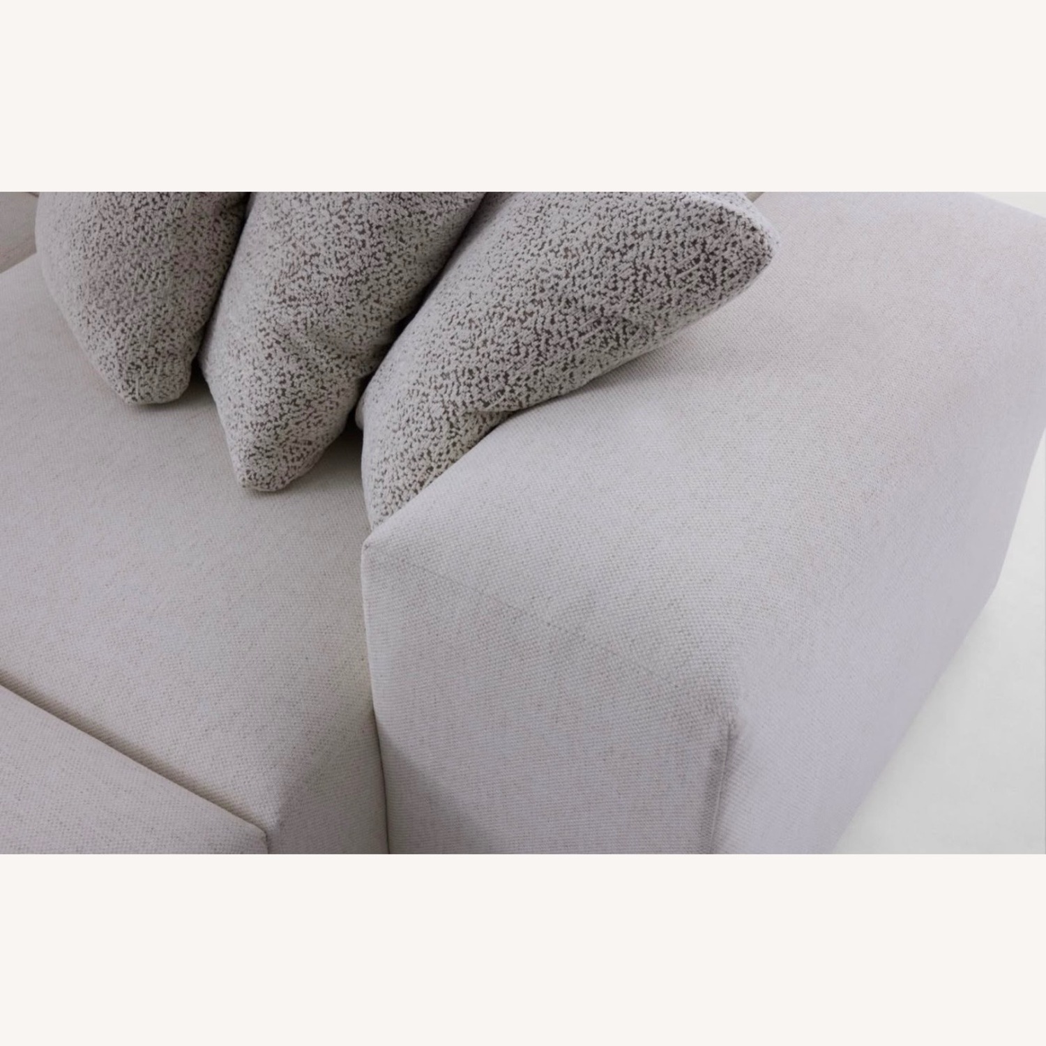 Boston Sectional Sofa - image-10