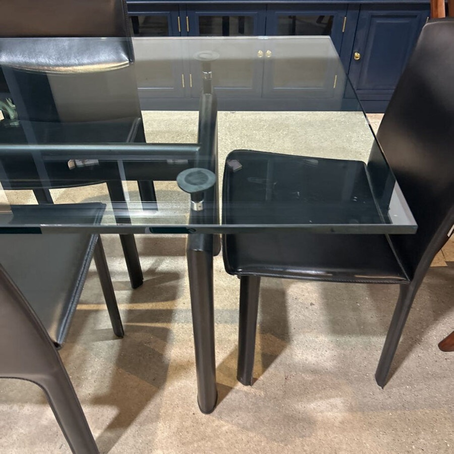 Le Corbusier LC6 Glass Top Dining Table - image-4
