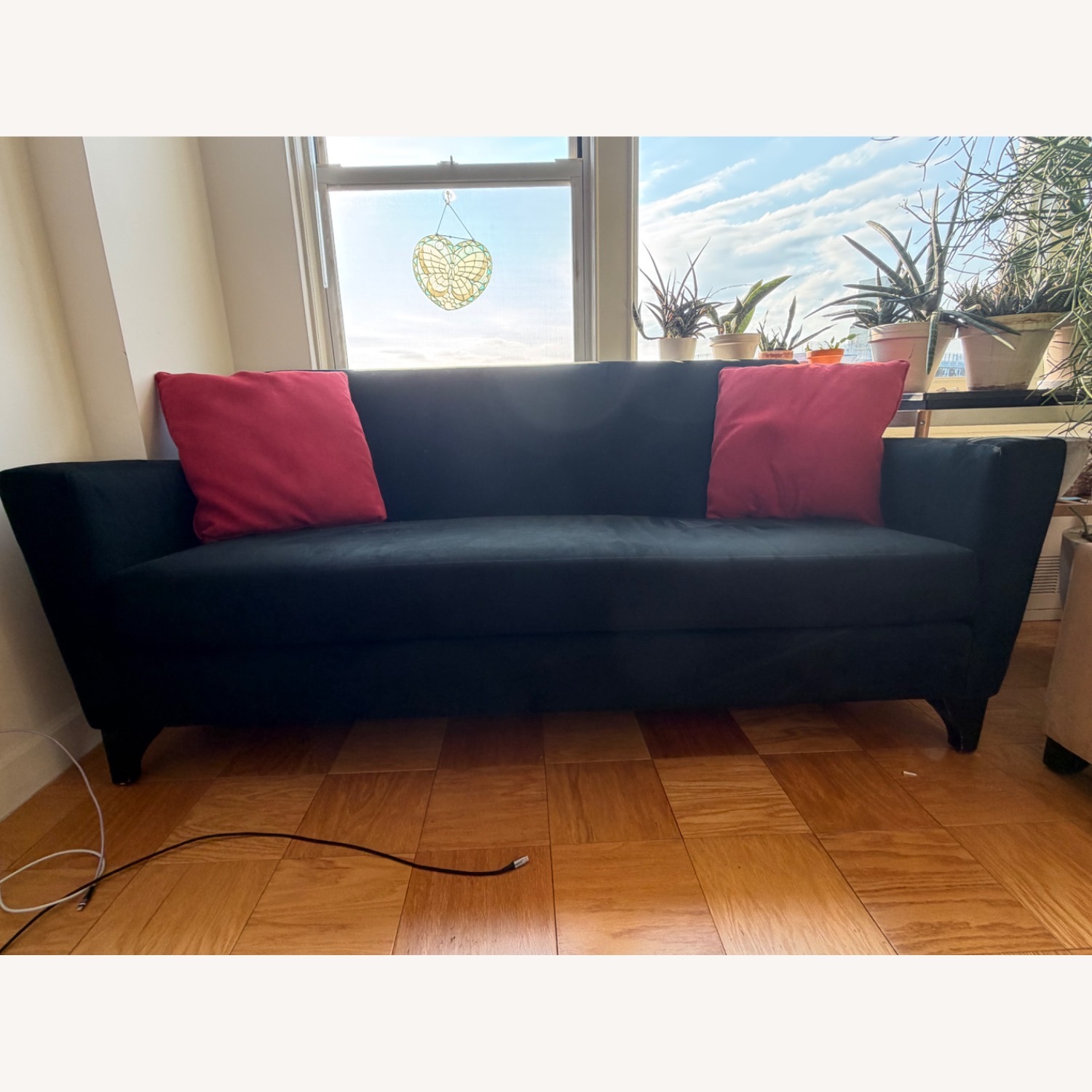 Jensen-Lewis 3+ Seater Sofa - image-1