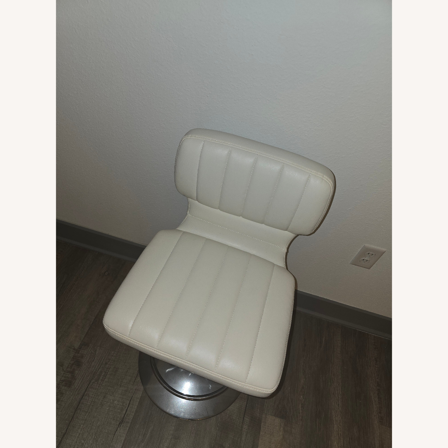 Brage Modern White Adjustable Swivel Leather Bar Stool - image-3