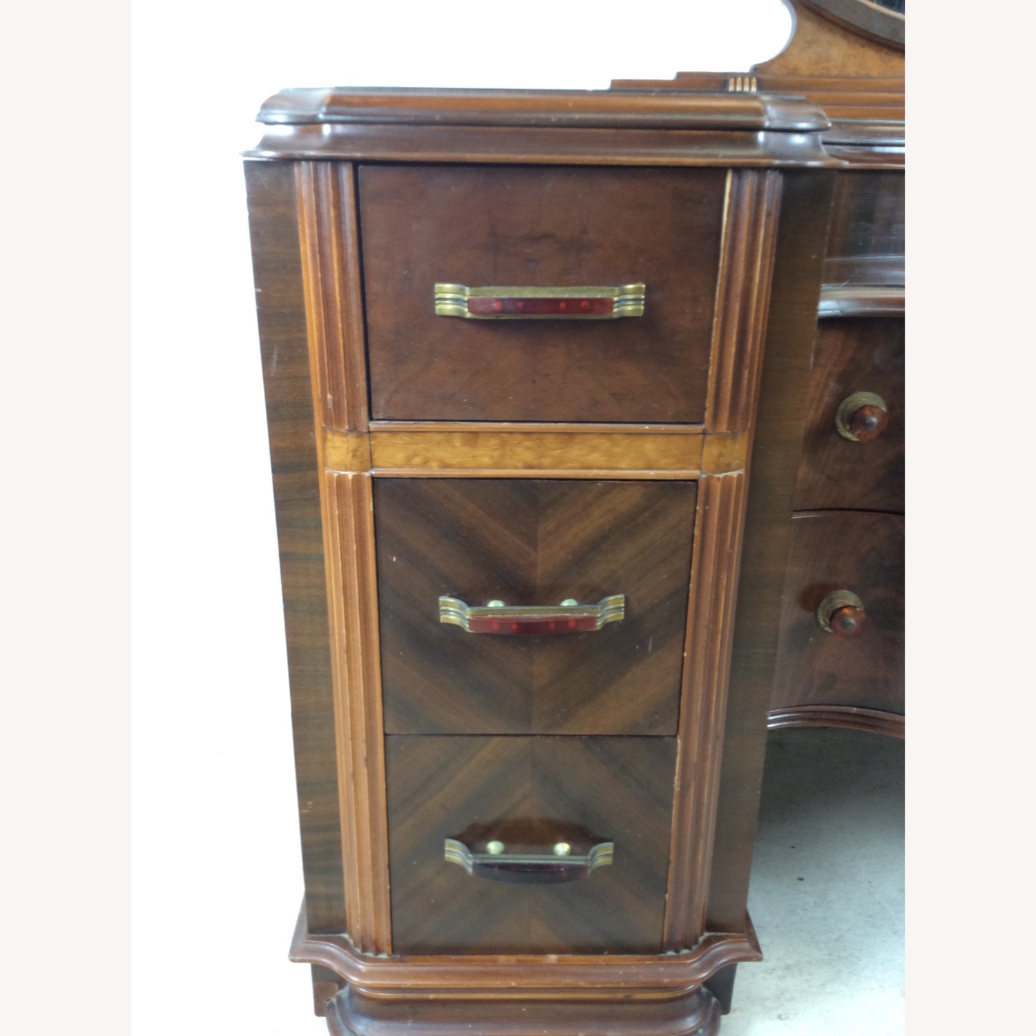 Art Deco Vanity with Round Mirror - image-11
