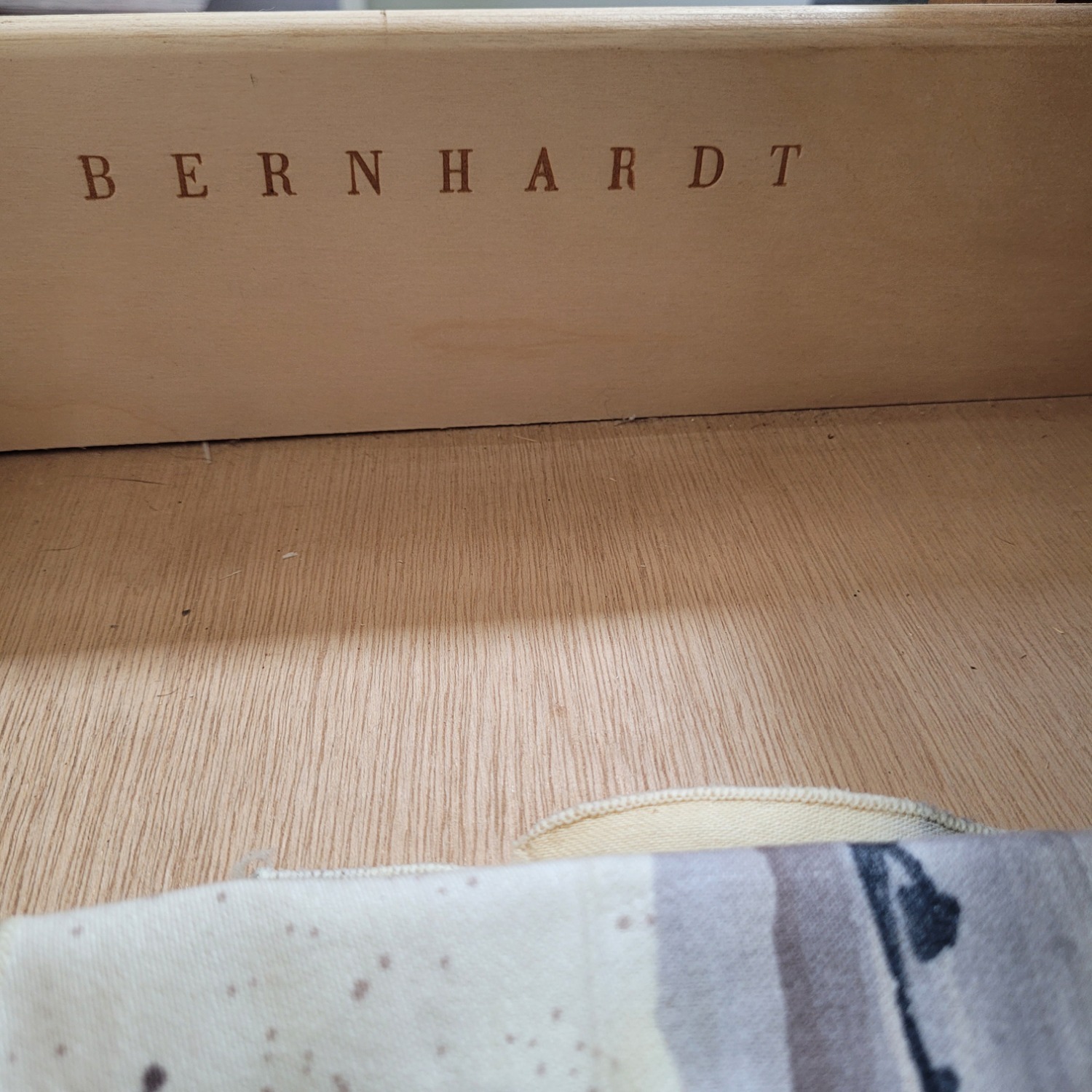 Bernhardt Vintage Biedermeier, 9 piece Dining Set - image-3