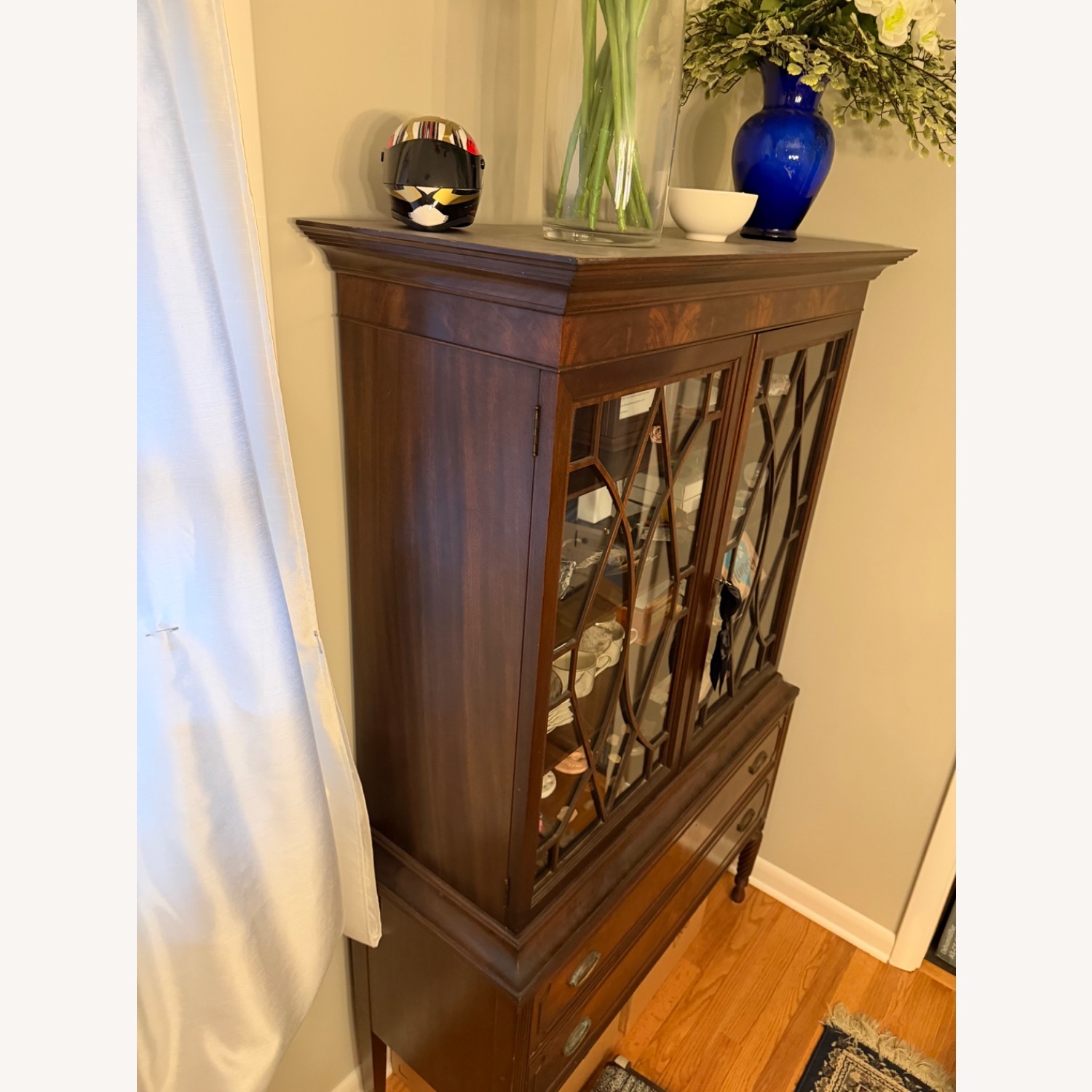Vintage/Antique Dark Brown Wood Sideboard - image-6