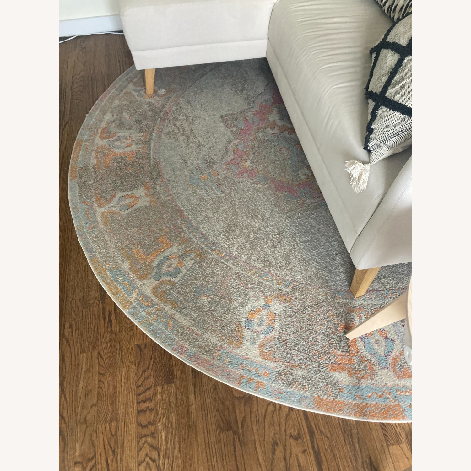 Safavieh Light Blue 8' x 8' Medici Round Rug - image-2