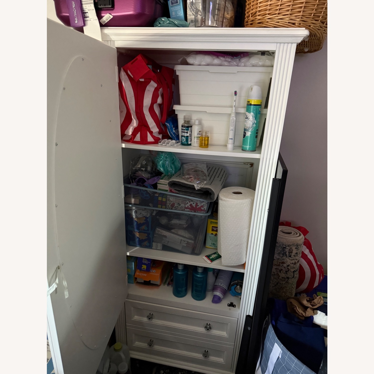 Bob's Discount Furniture Madelyn White Wardrobe with Drawer - image-2