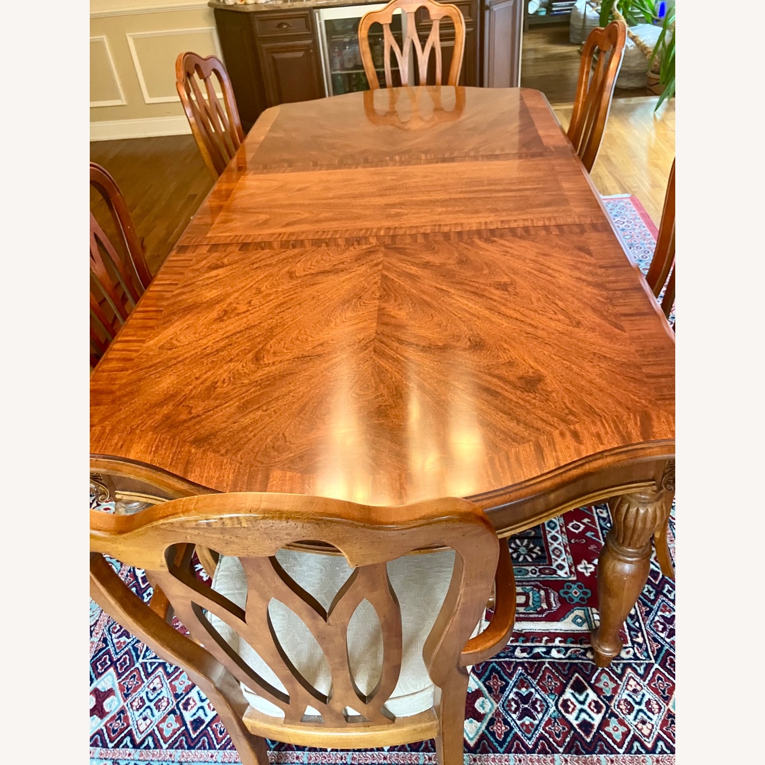Stanley Furniture Expandable Dining Table - image-1