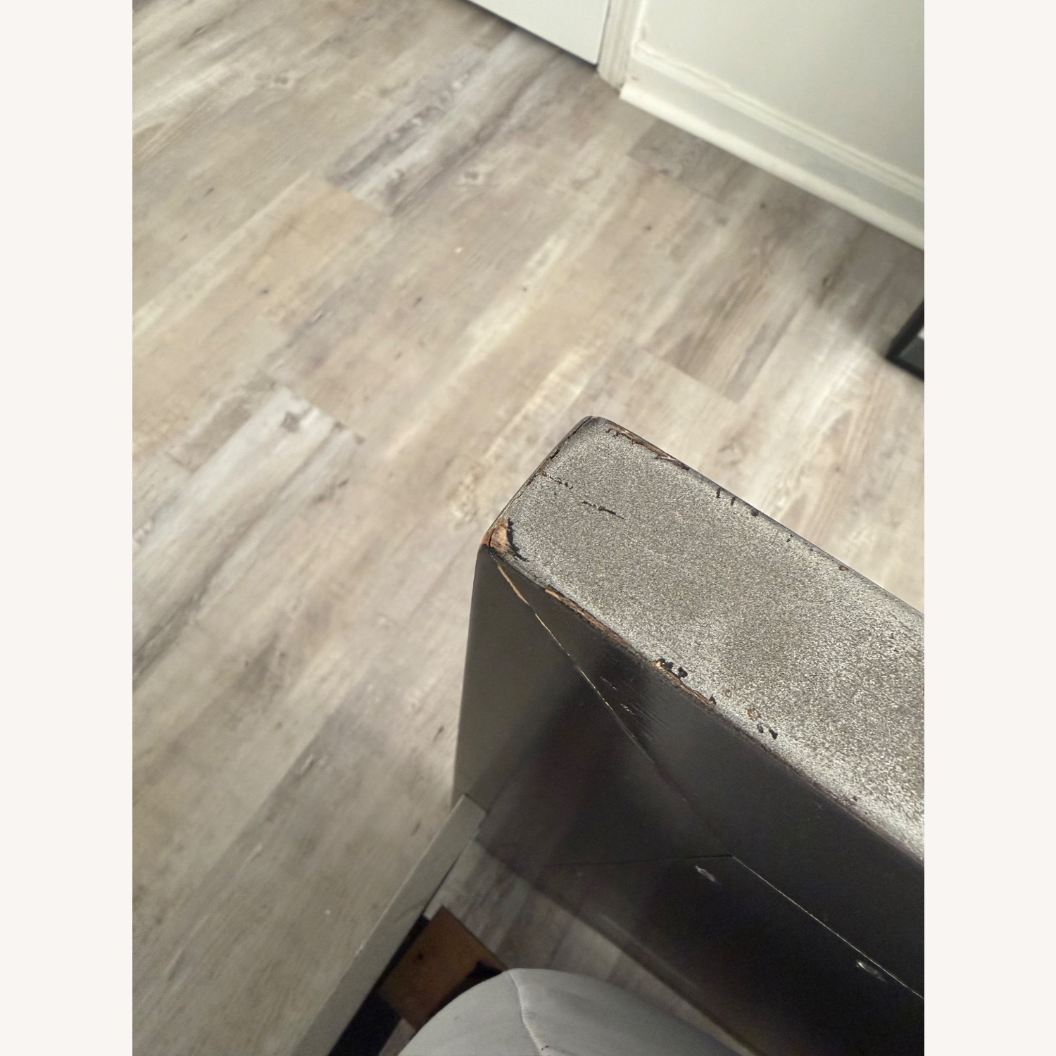 Light Gray Wood Queen Bed - image-4