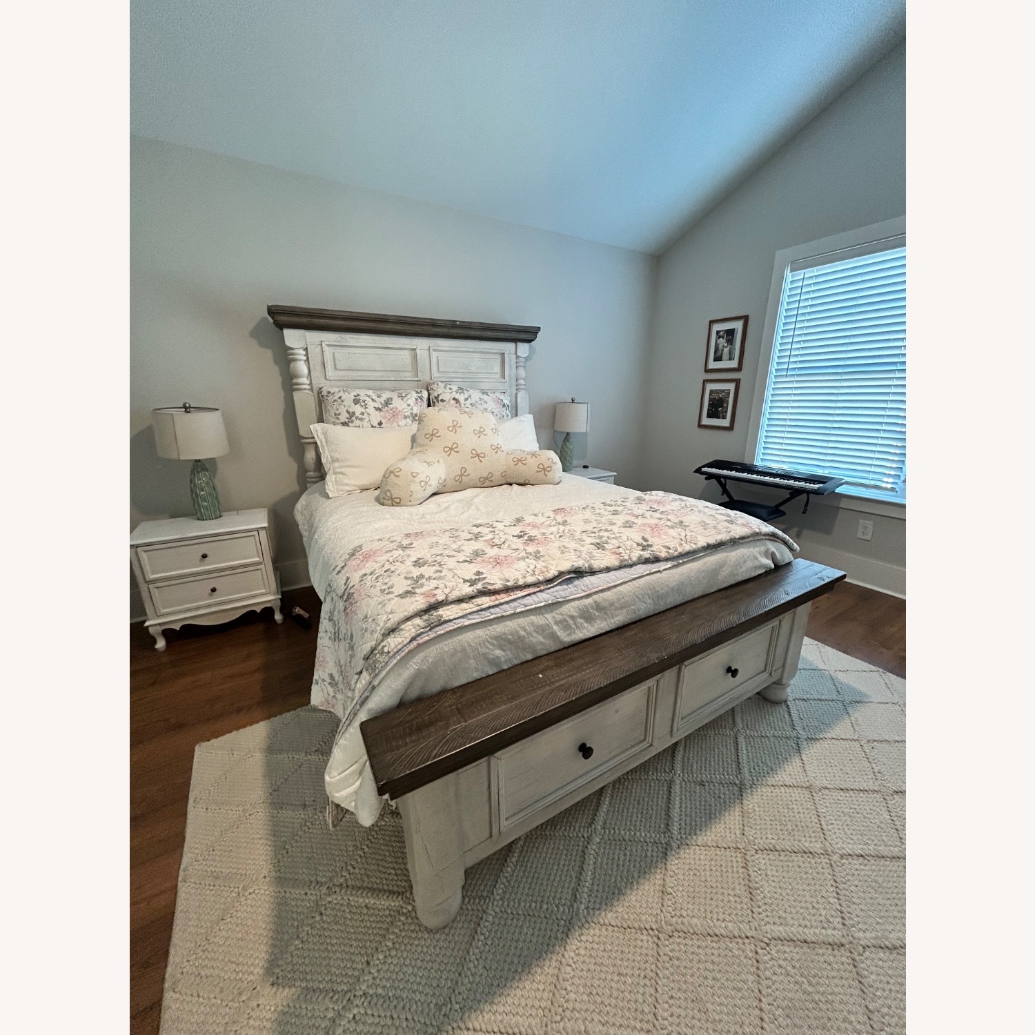 Ashley Furniture Havalance White Wood Queen Bed - image-2
