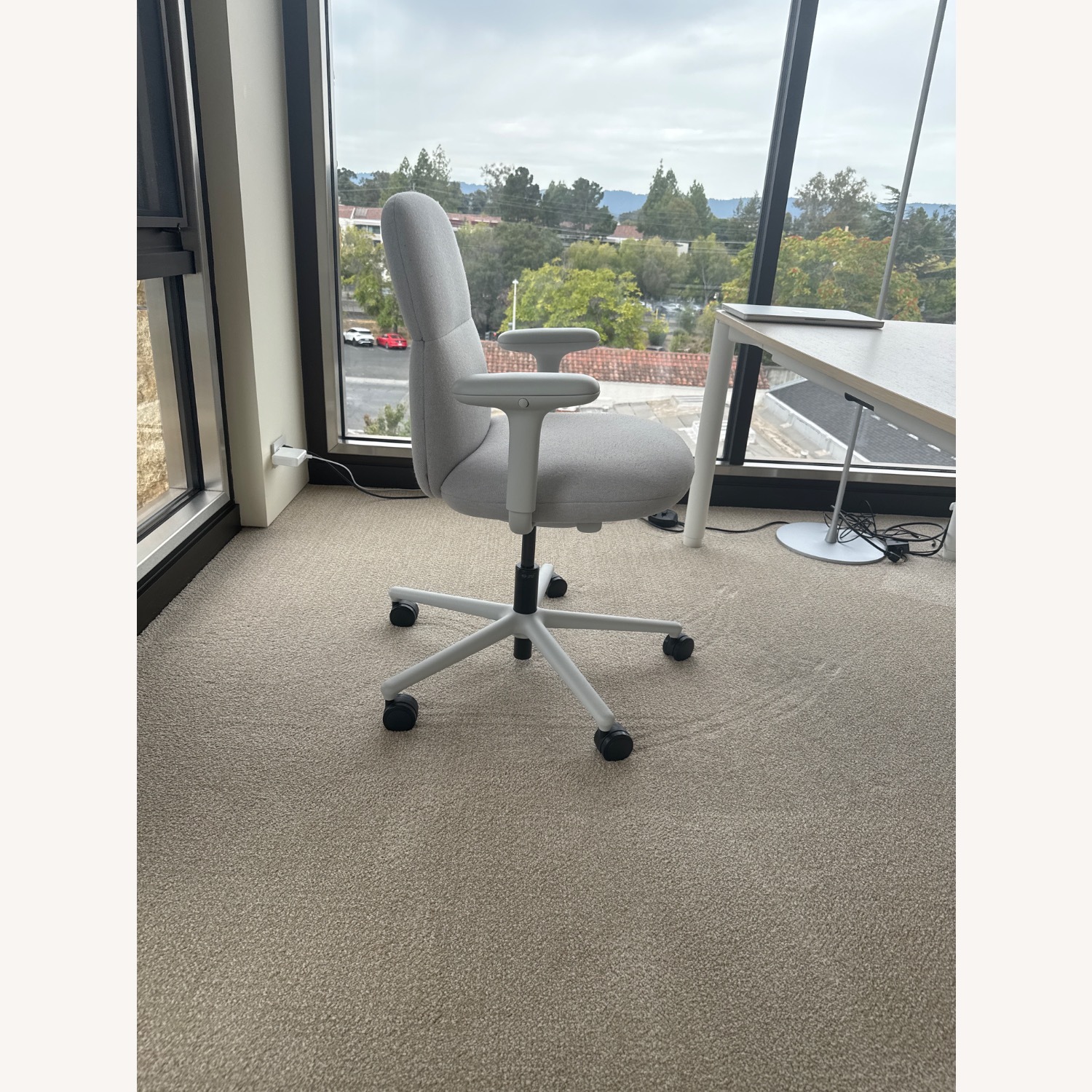 Herman Miller Asari Light Gray Aluminum Office Chair - image-3