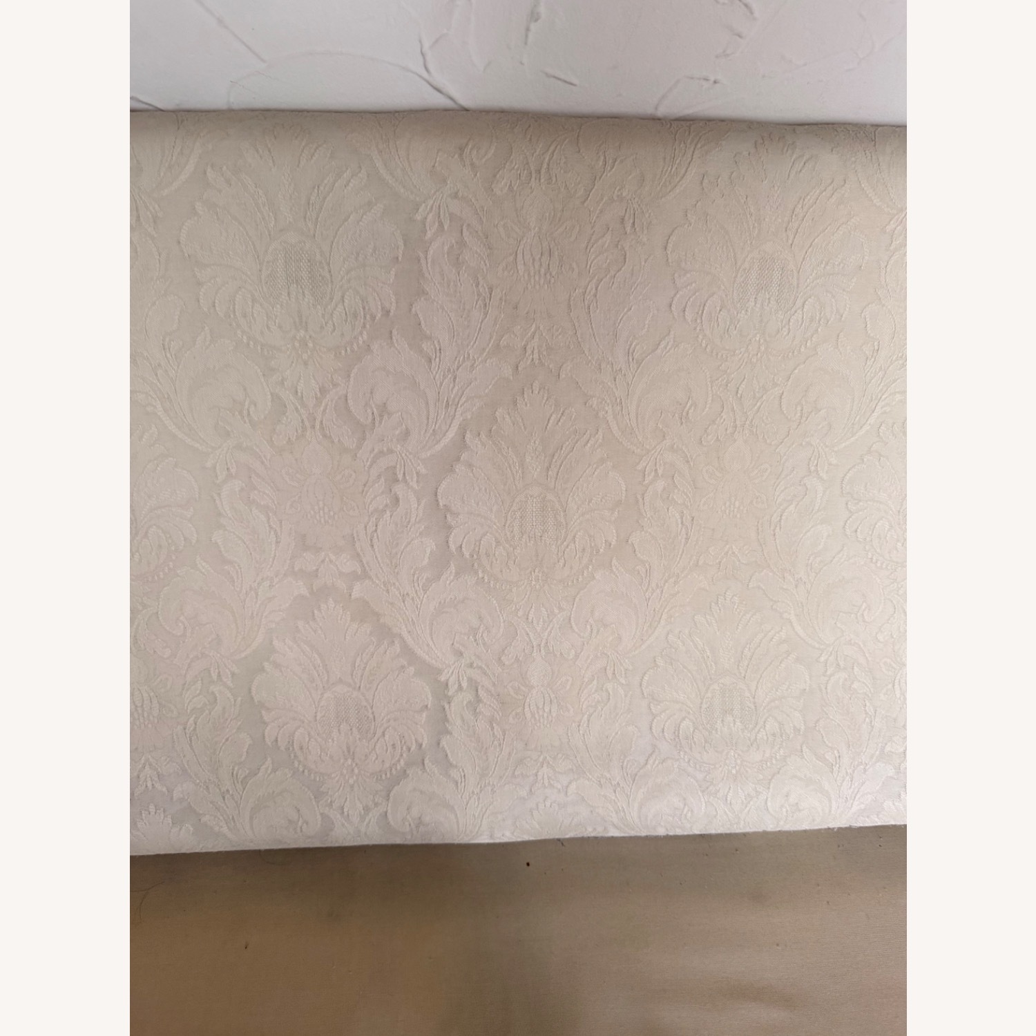 Jennifer Convertibles White 3+ Seater Sofas - image-10