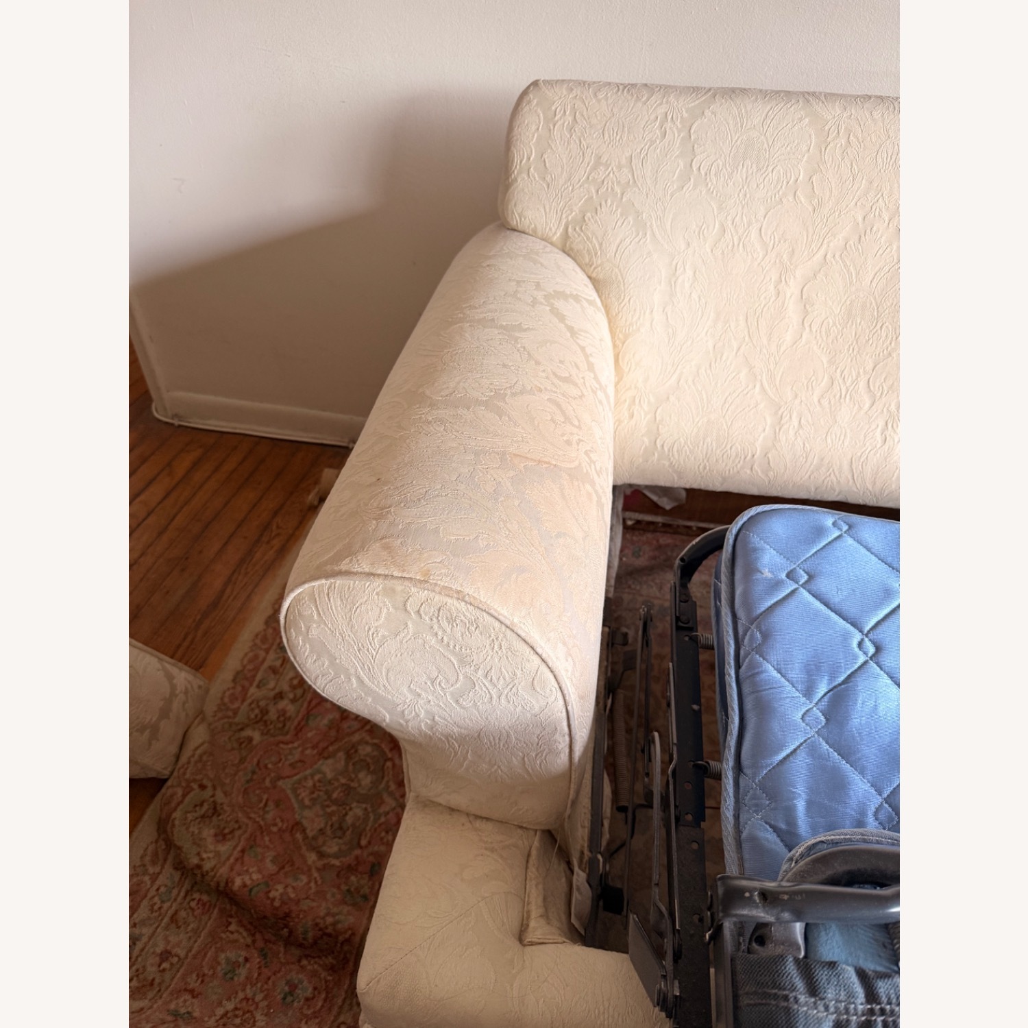Jennifer Convertibles White 3+ Seater Sofas - image-8