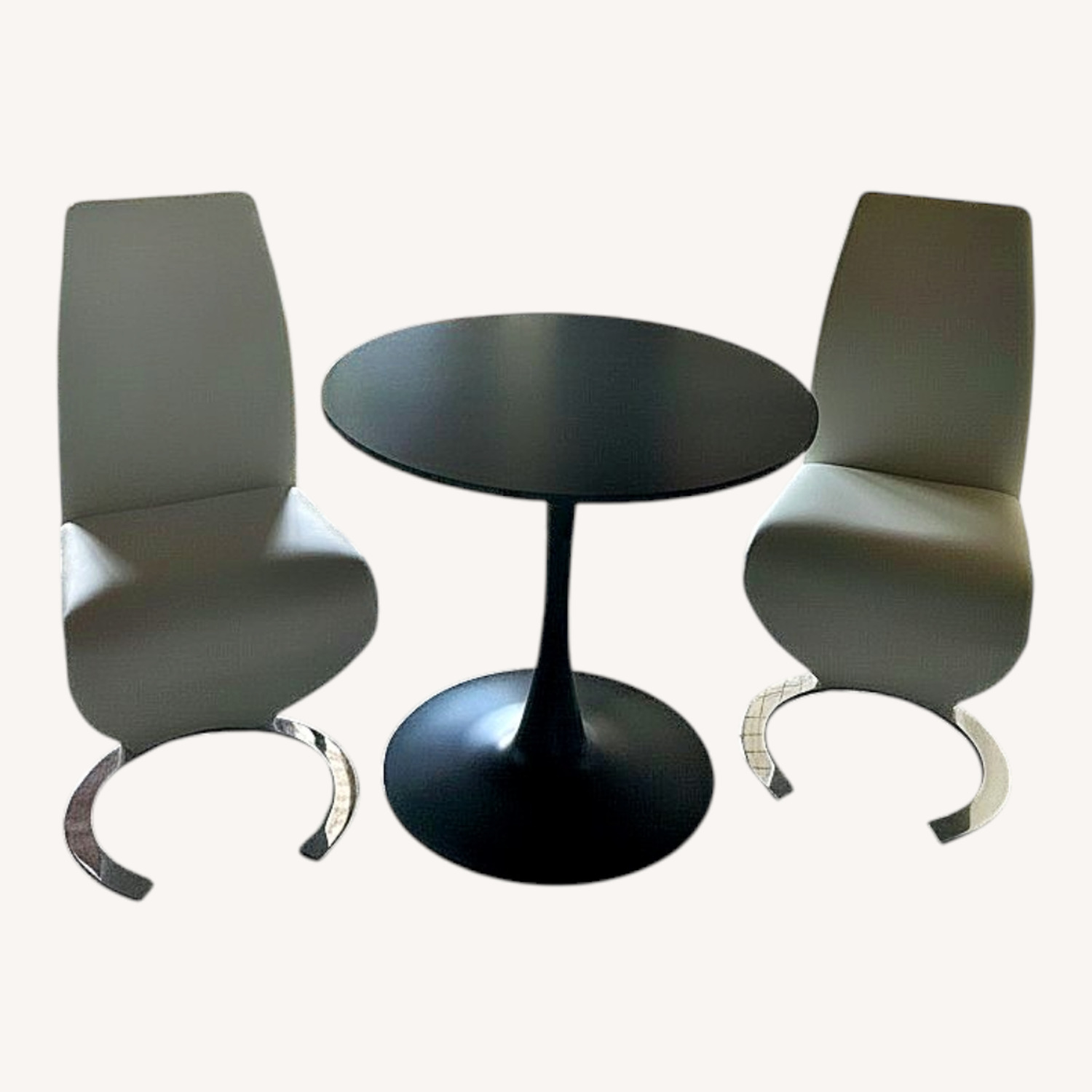 Kitchen Table and 2 Chairs - image-0