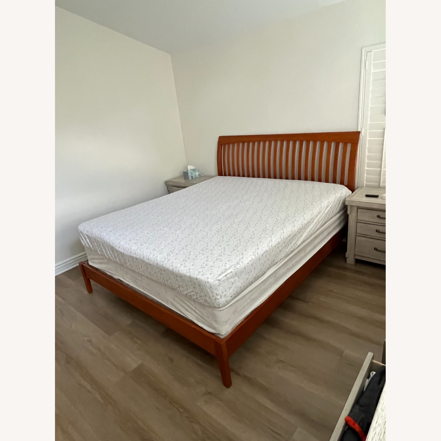 California King Bed - image-3