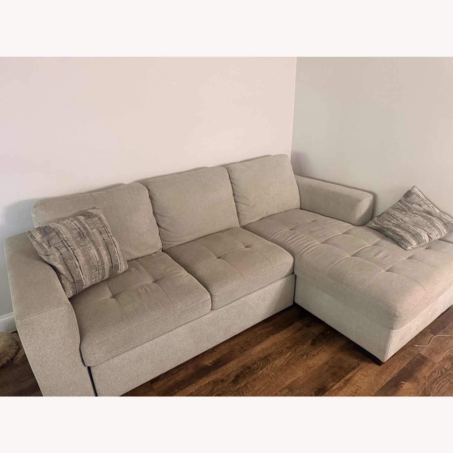 Rooms To Go Light Gray 2 Piece Sectional - image-2