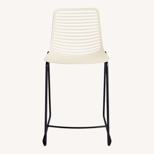 Used Casprini White Metal Stools for sale on AptDeco