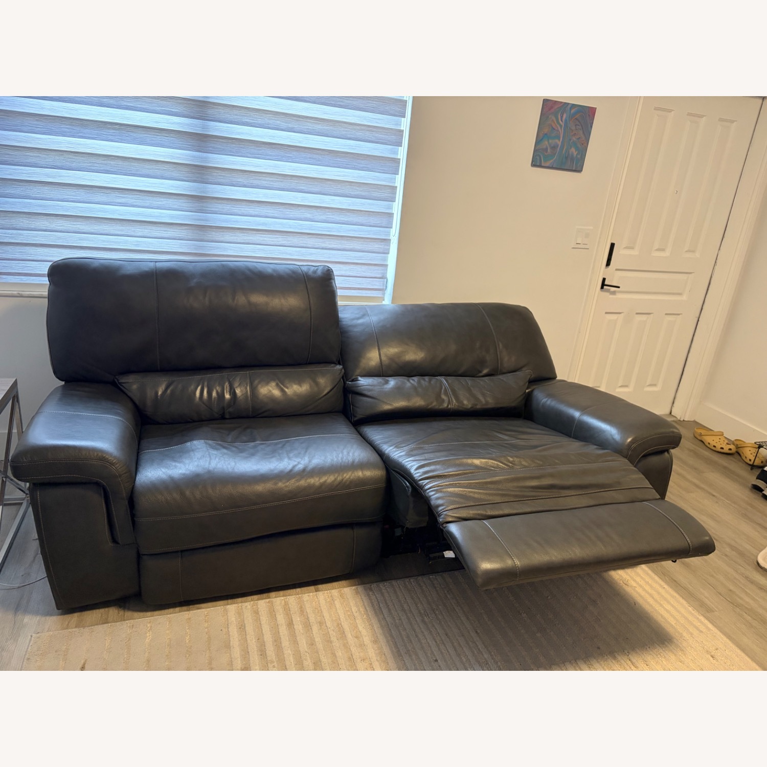Reclyning Leather Sofa - image-7