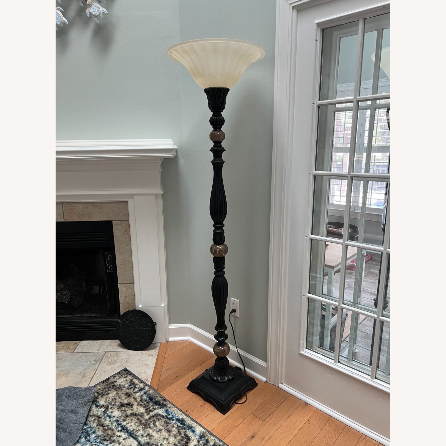 Elegant Floor Lamp - image-4