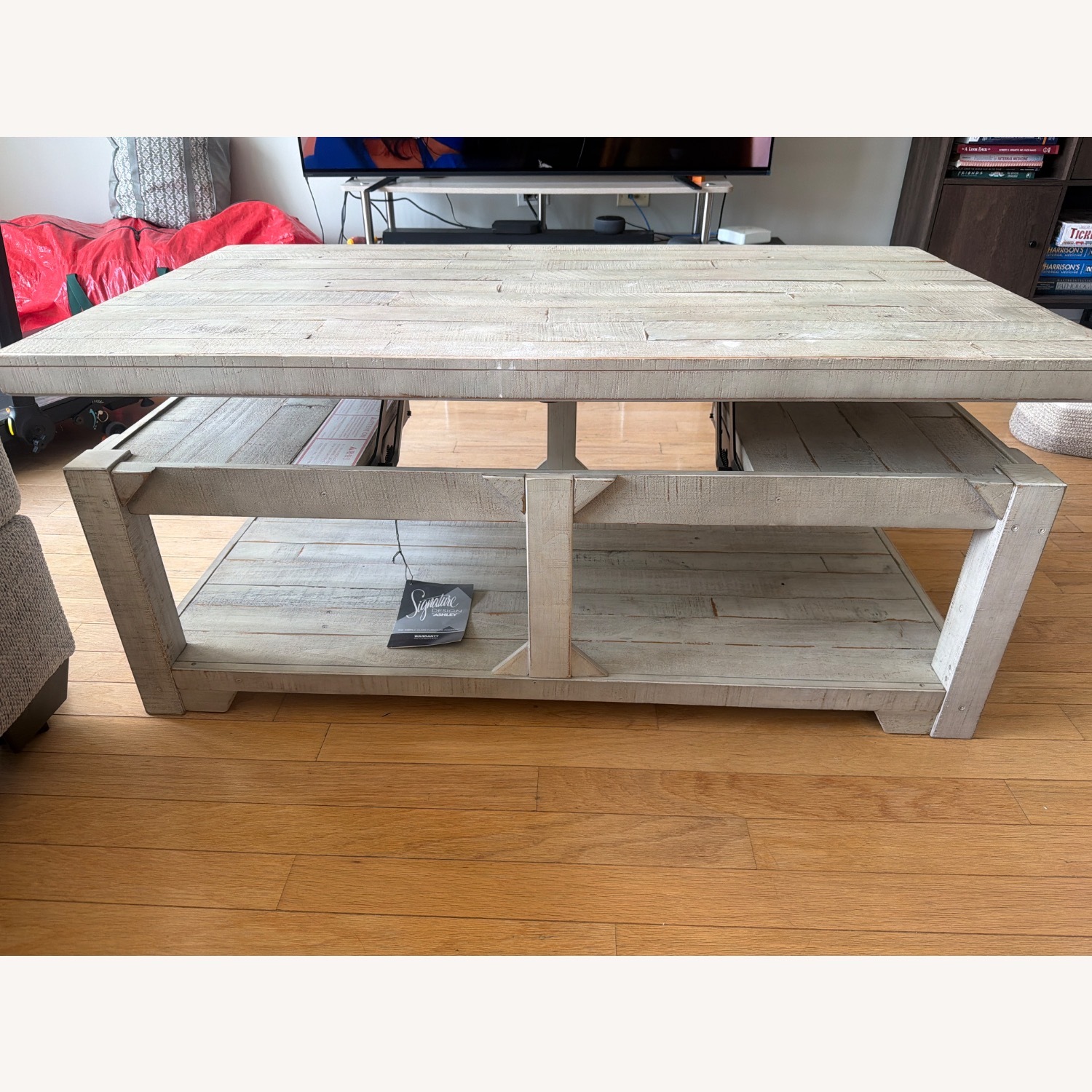 Ashley Furniture Fregine Gray Wood Lift Top Coffee Table - image-5
