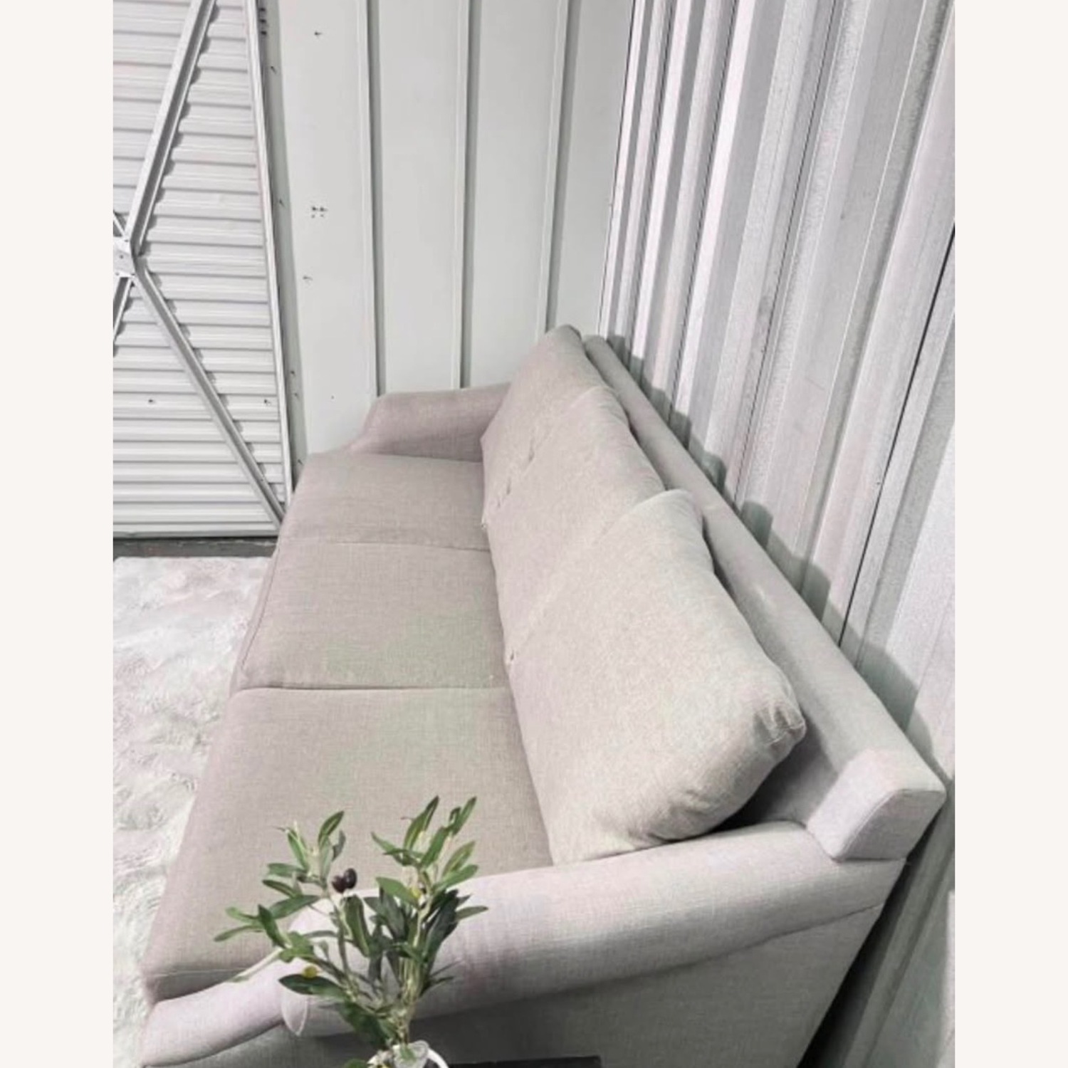 Raymour & Flanigan Light Gray 3+ Seater Sofa - image-3