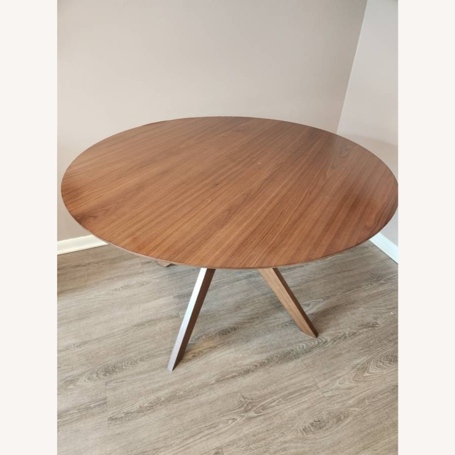 Monte Mid-Century Modern 46" Round Walnut Dining Table - image-2