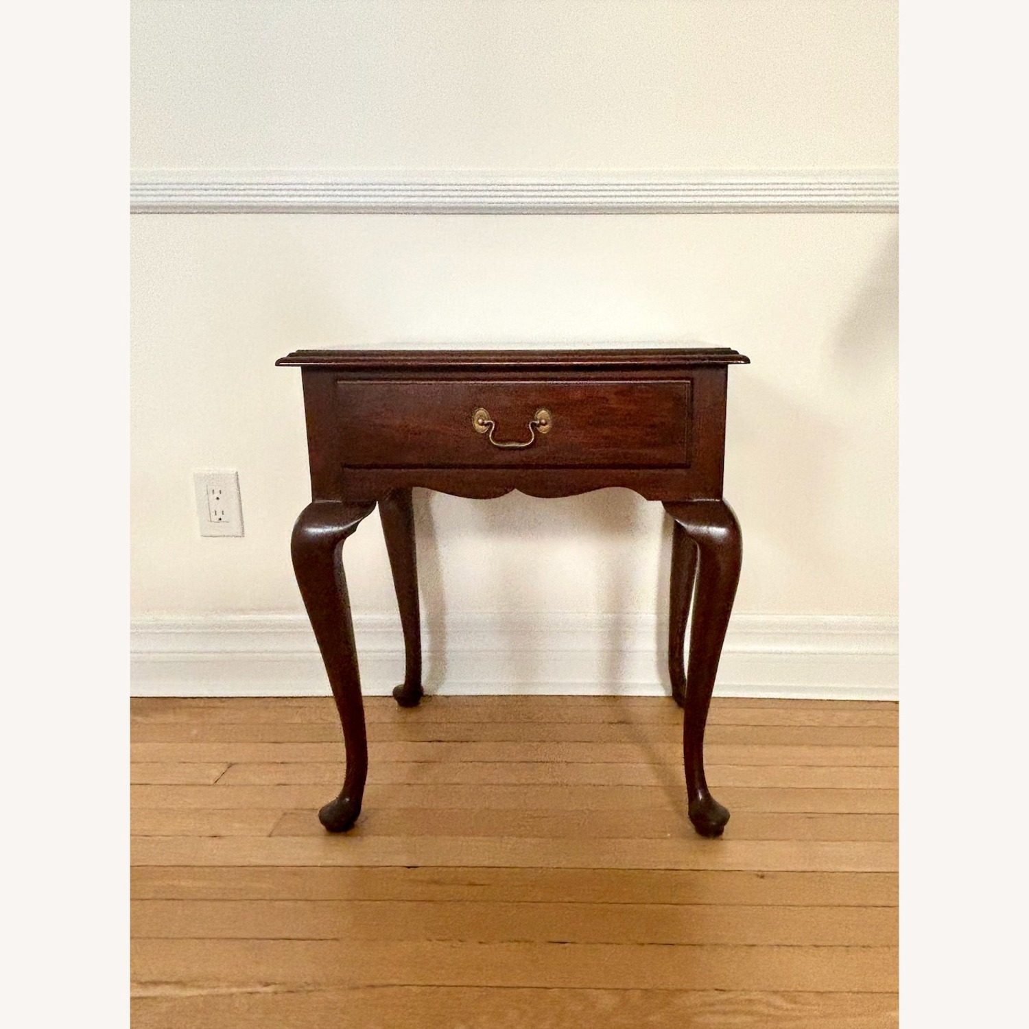 Vintage Henkel Harris Queen Anne Side Table - image-3