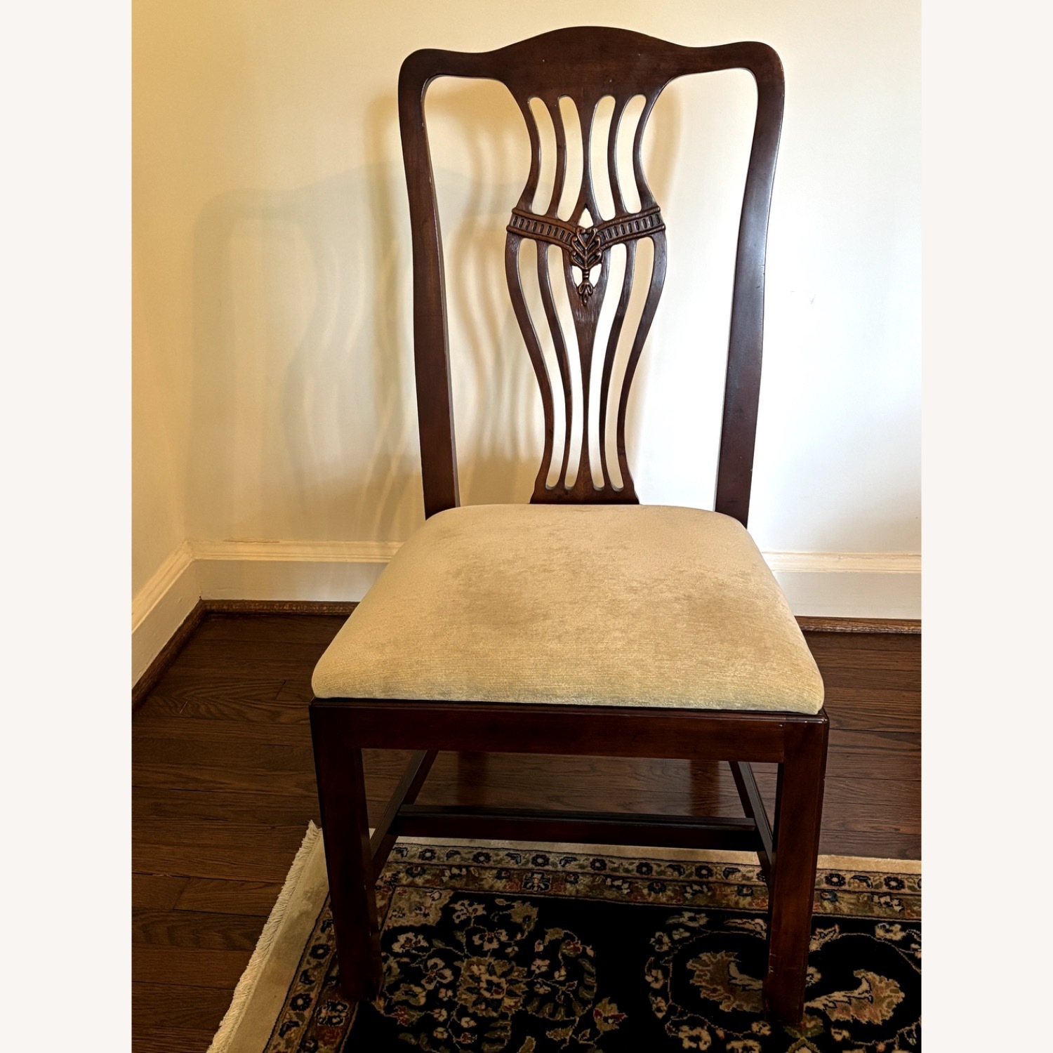Expandable Mahogany Vintage Table - image-3