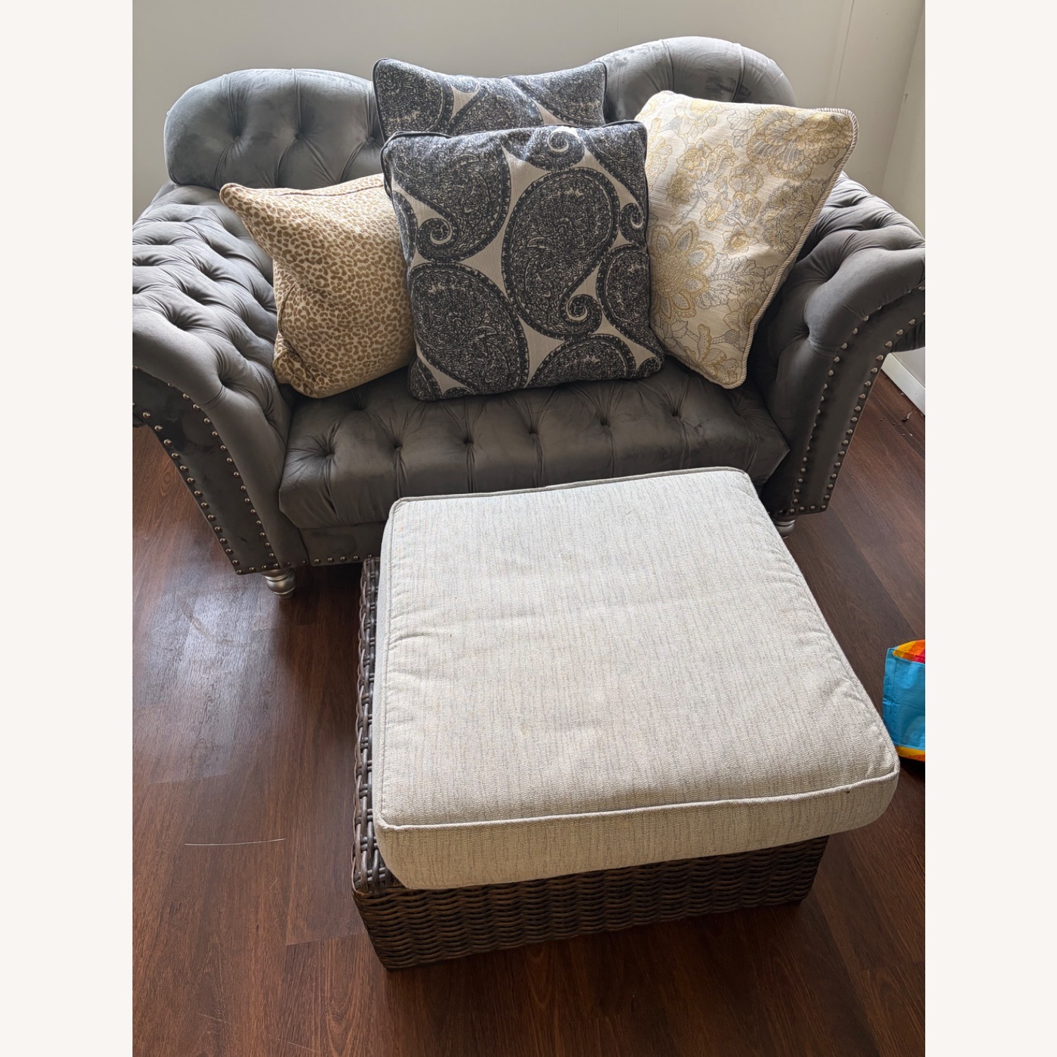 Morden Fort Velvet Chesterfield Lovesaet - image-2