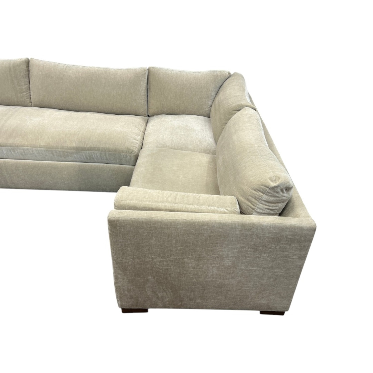 Benchmade Modern Fairfax Sectional Couch - image-15