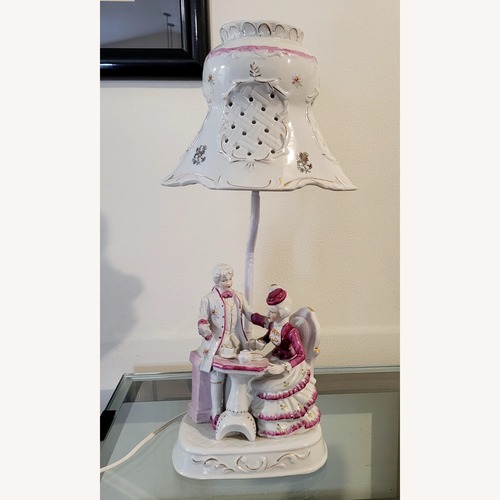 Used Vintage/Antique Finds Porcelain Décor for sale on AptDeco