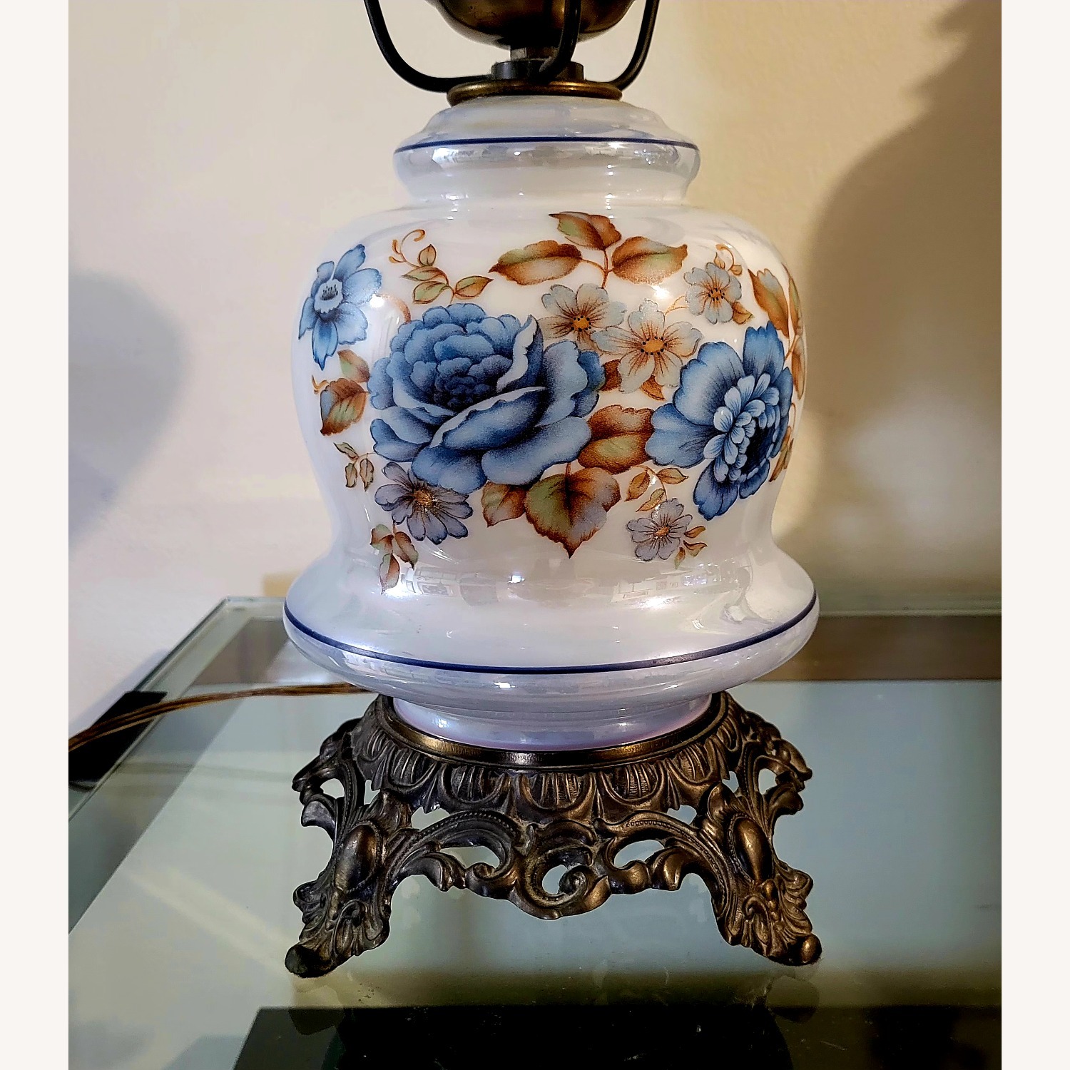 Vintage/Antique Finds Table Lamp - image-3