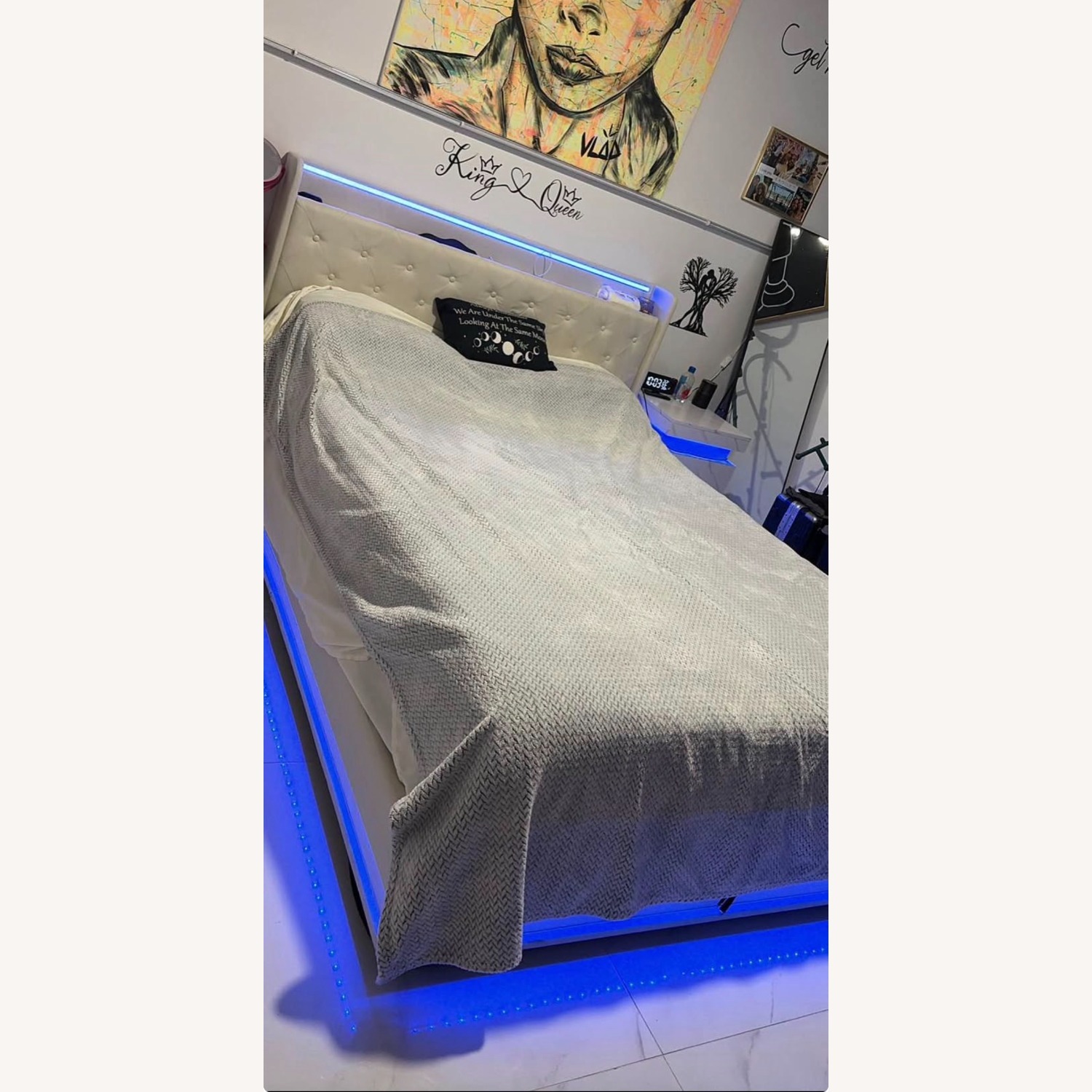 Amazon Natural Wood Queen Bed - image-2