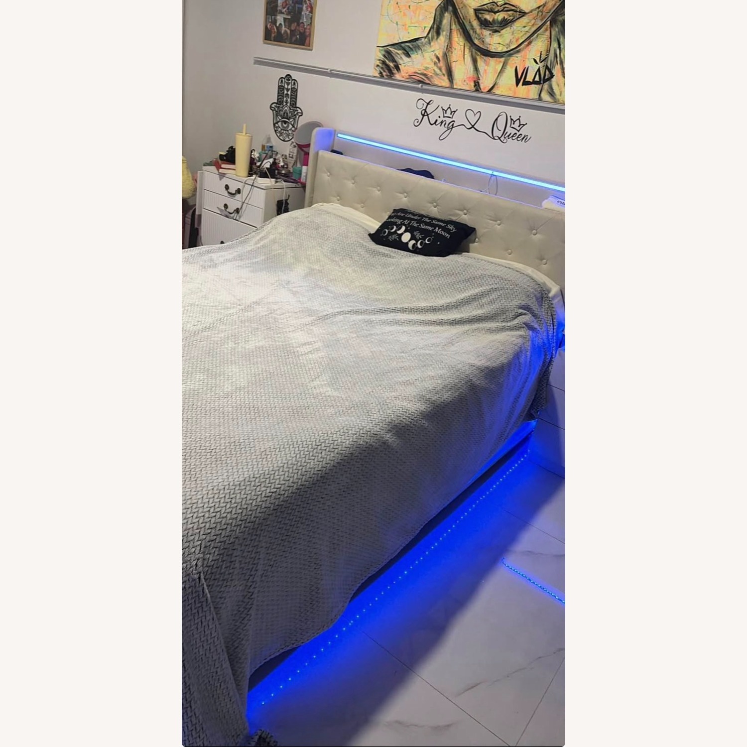 Amazon Natural Wood Queen Bed - image-3