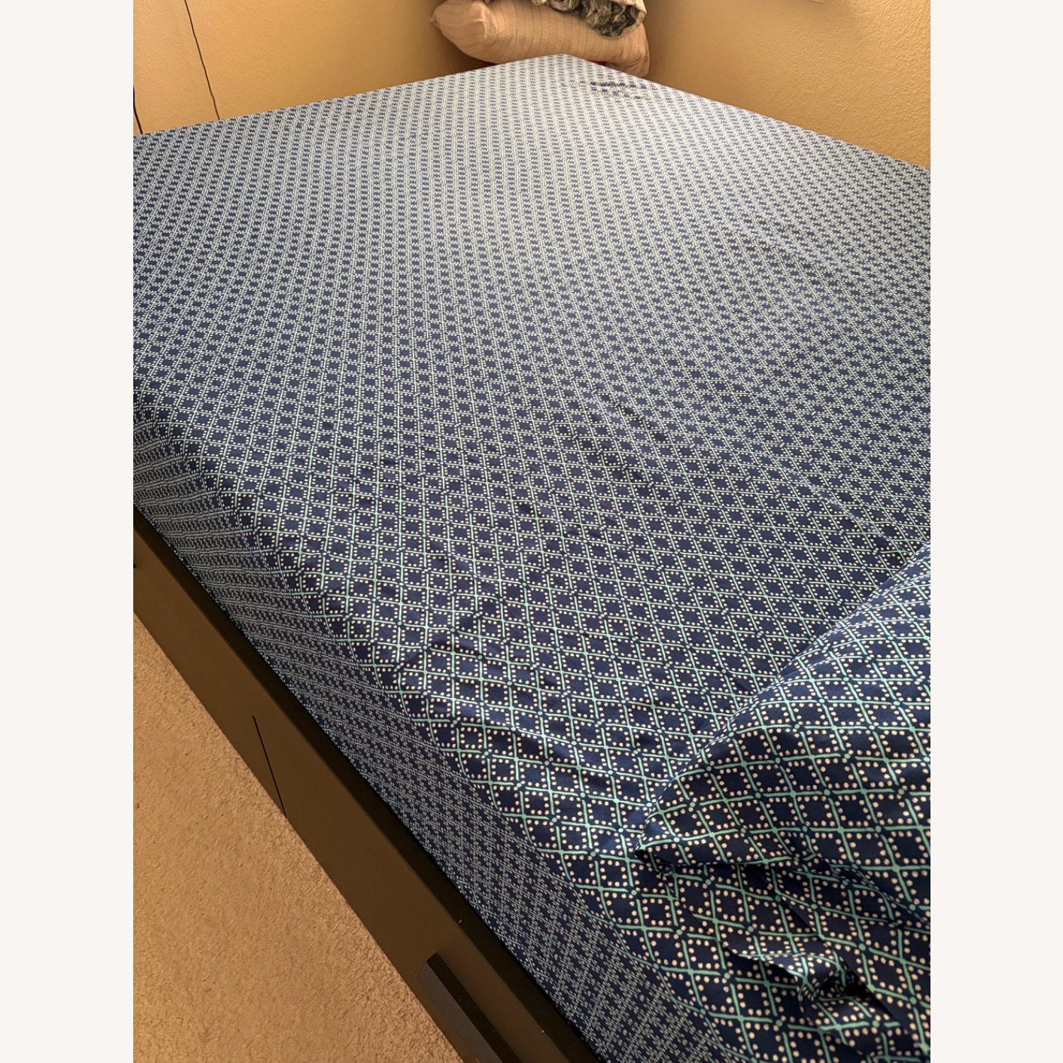 Black Wood Queen Bed - image-15