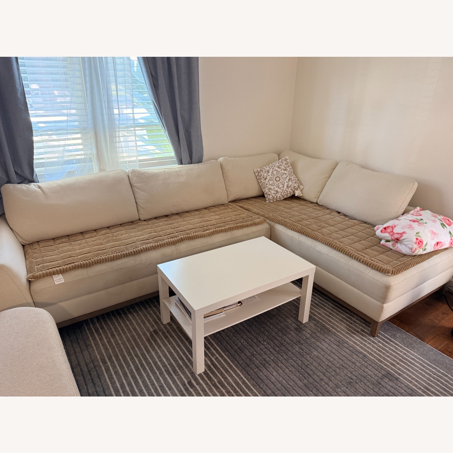 Vintage/Antique White Fabric 2 Piece Sectional - image-5