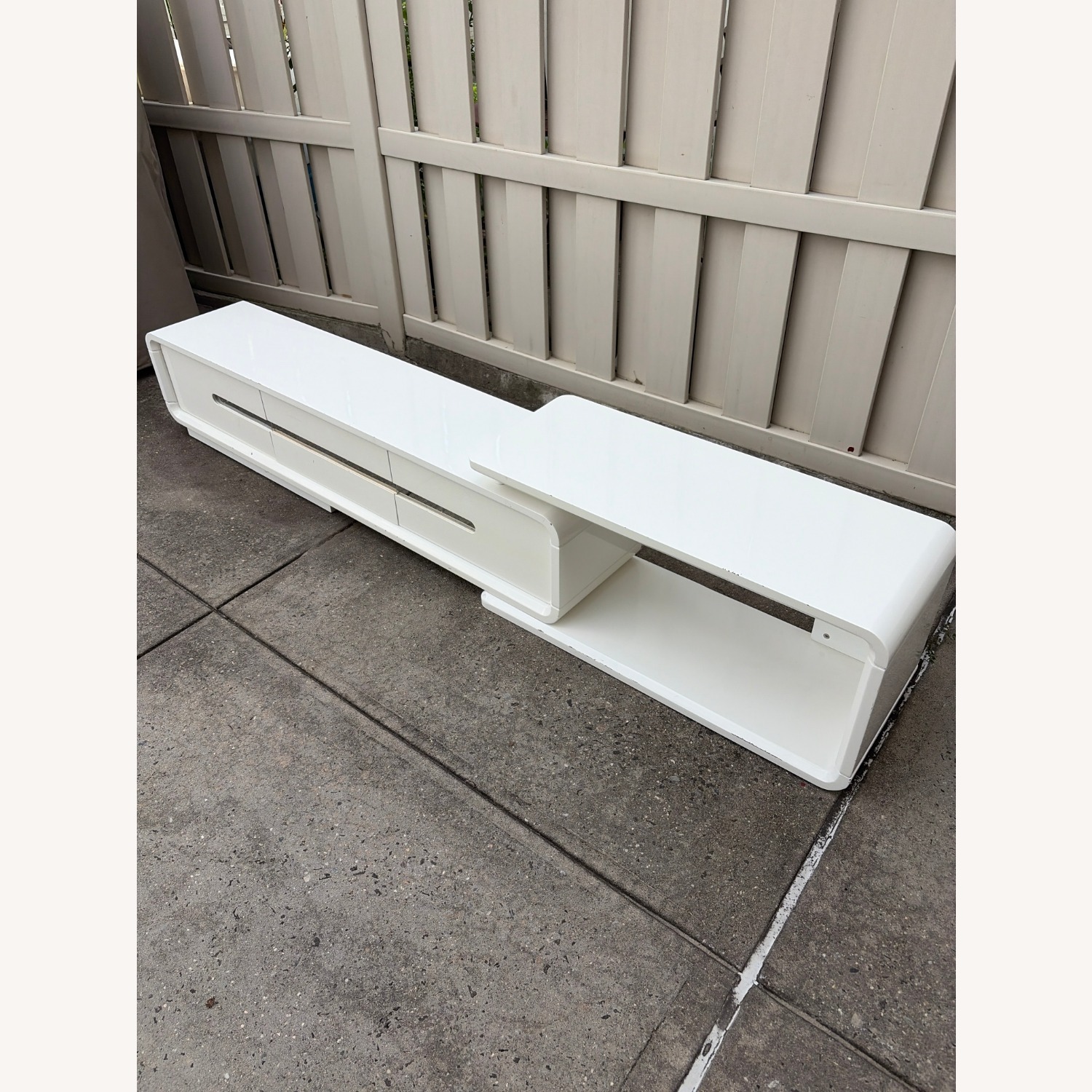 Modern White Extendable TV Stand (Gloss Finish) - image-3