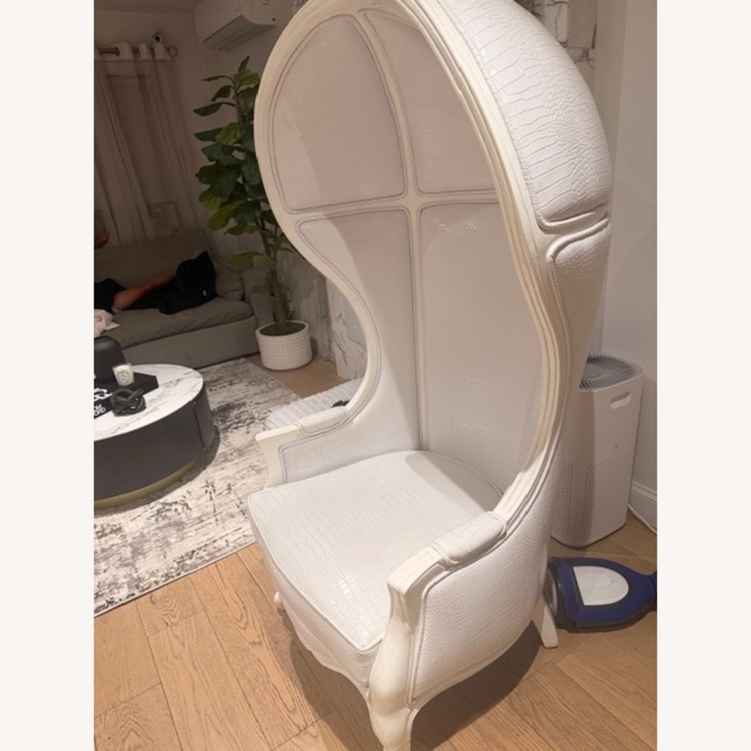 ACME Jana White Statement Throne Chair - image-3