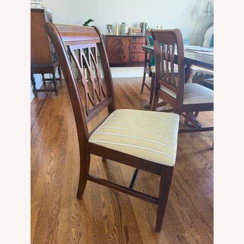 Used Vintage Mahogany Dining Room Chair Set (6) for sale on AptDeco