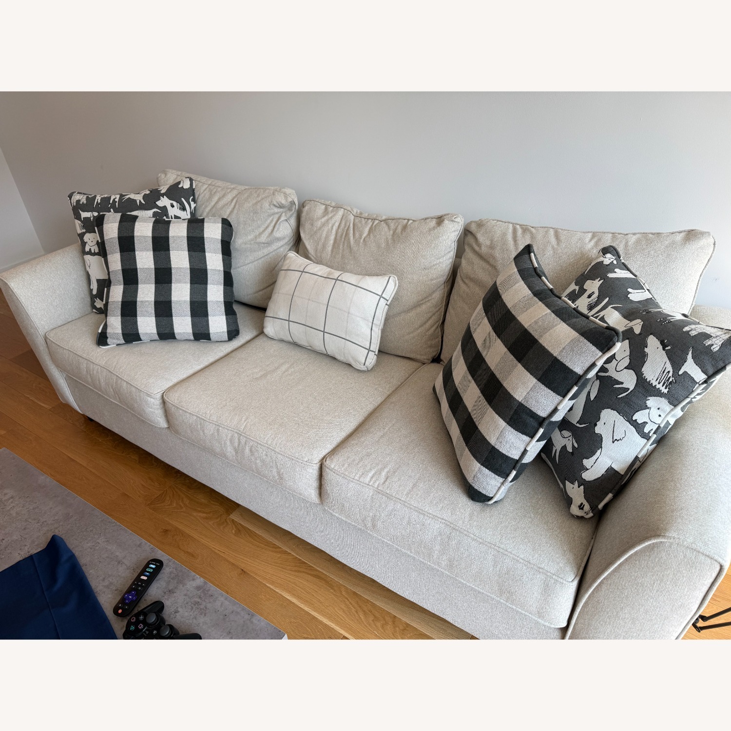 Raymour & Flanigan 3+ Seater Sofa - image-2