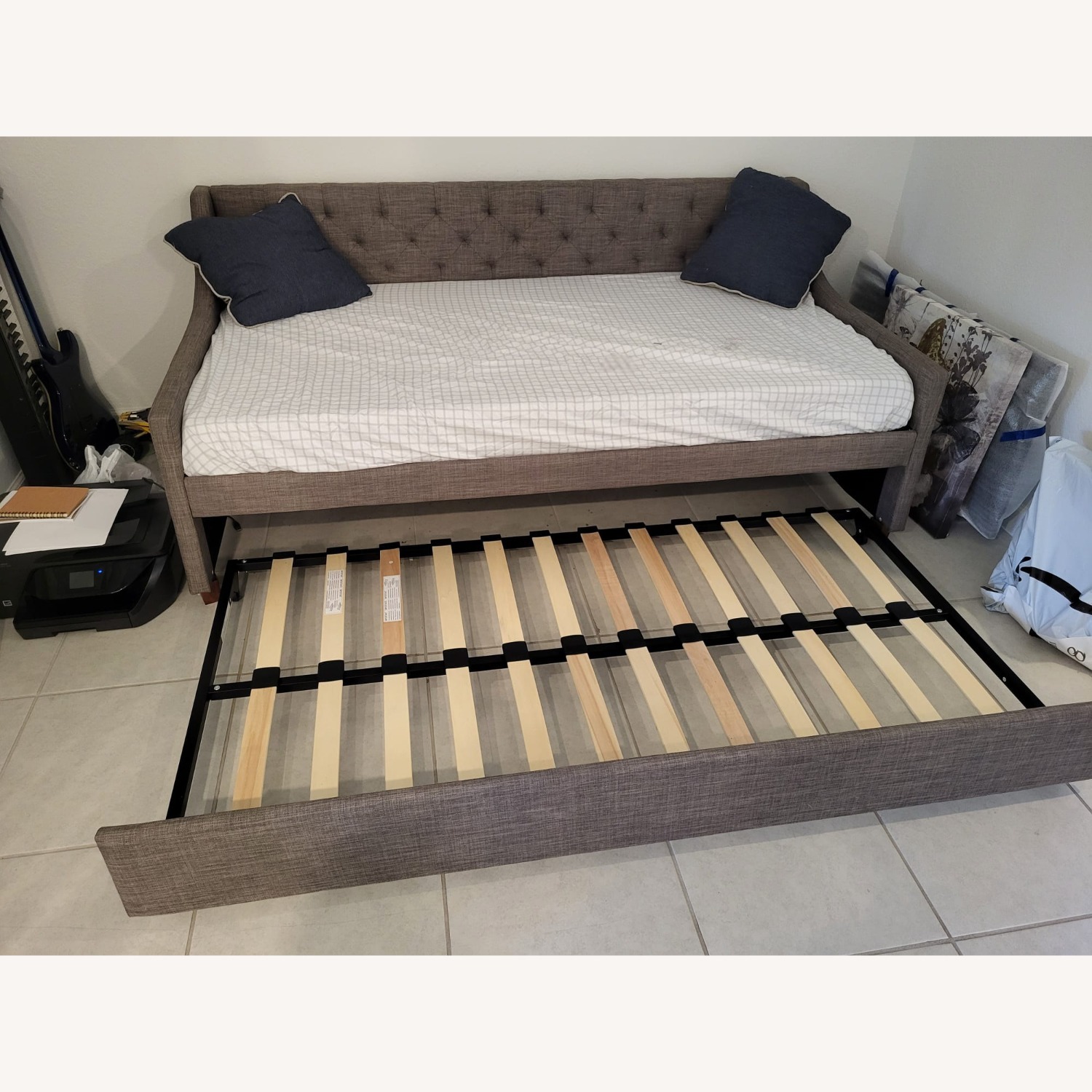 Cozy Daybed - image-2