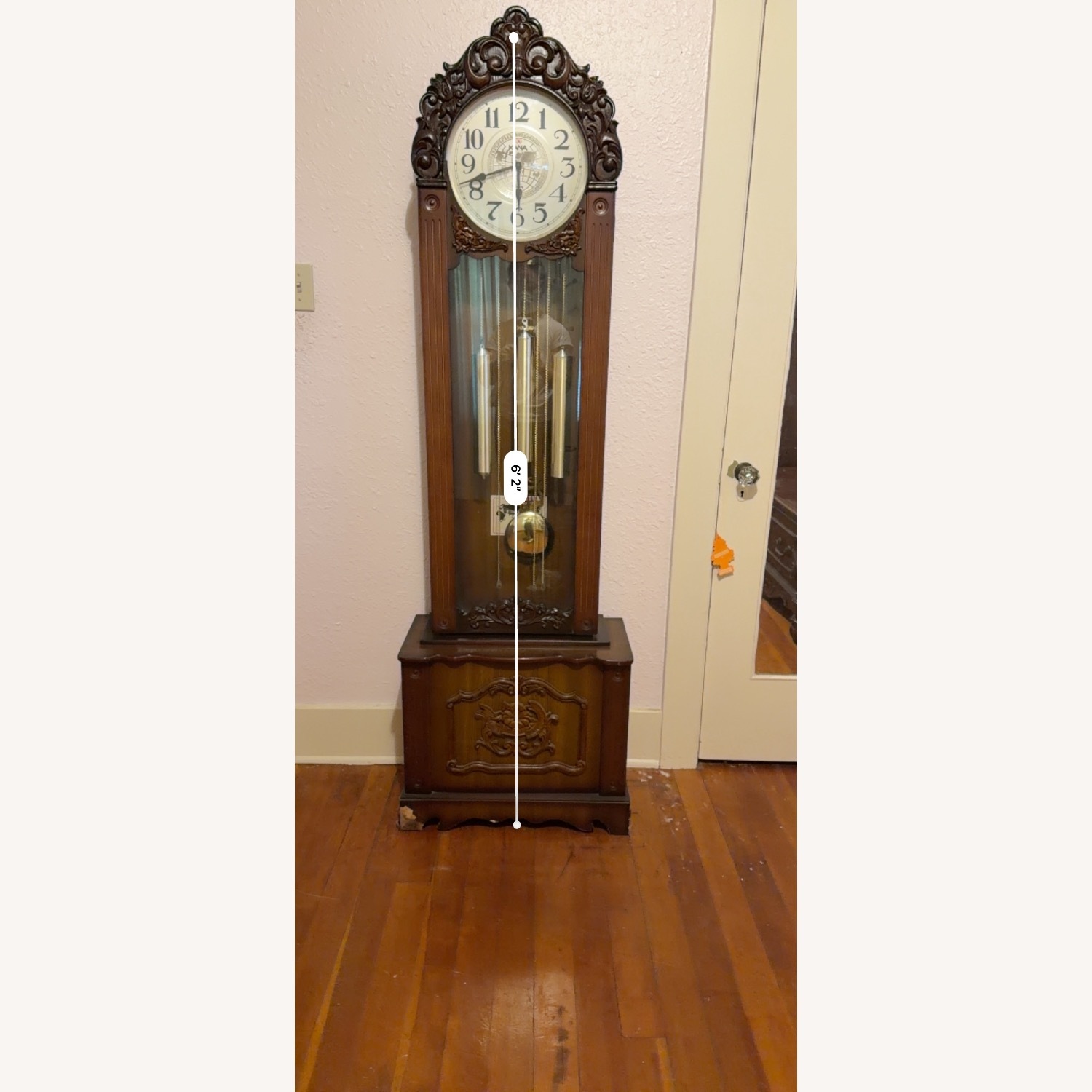 Vintage/Antique Dark Brown Wood Décor - image-2