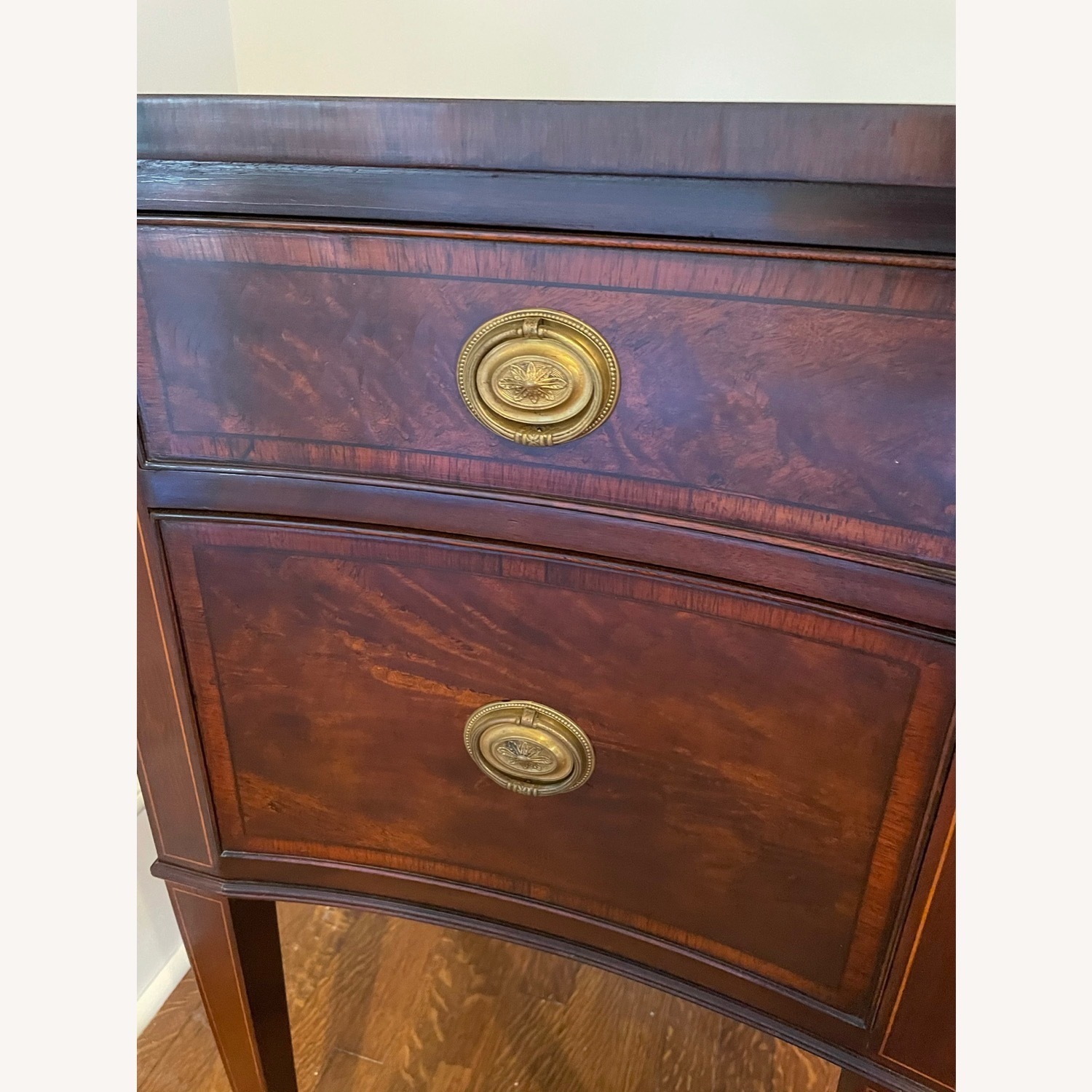 Traditional Classic Mahogany Sideboard - image-4