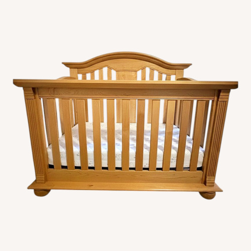 Used Solid Hardwood Convertible Crib for sale on AptDeco